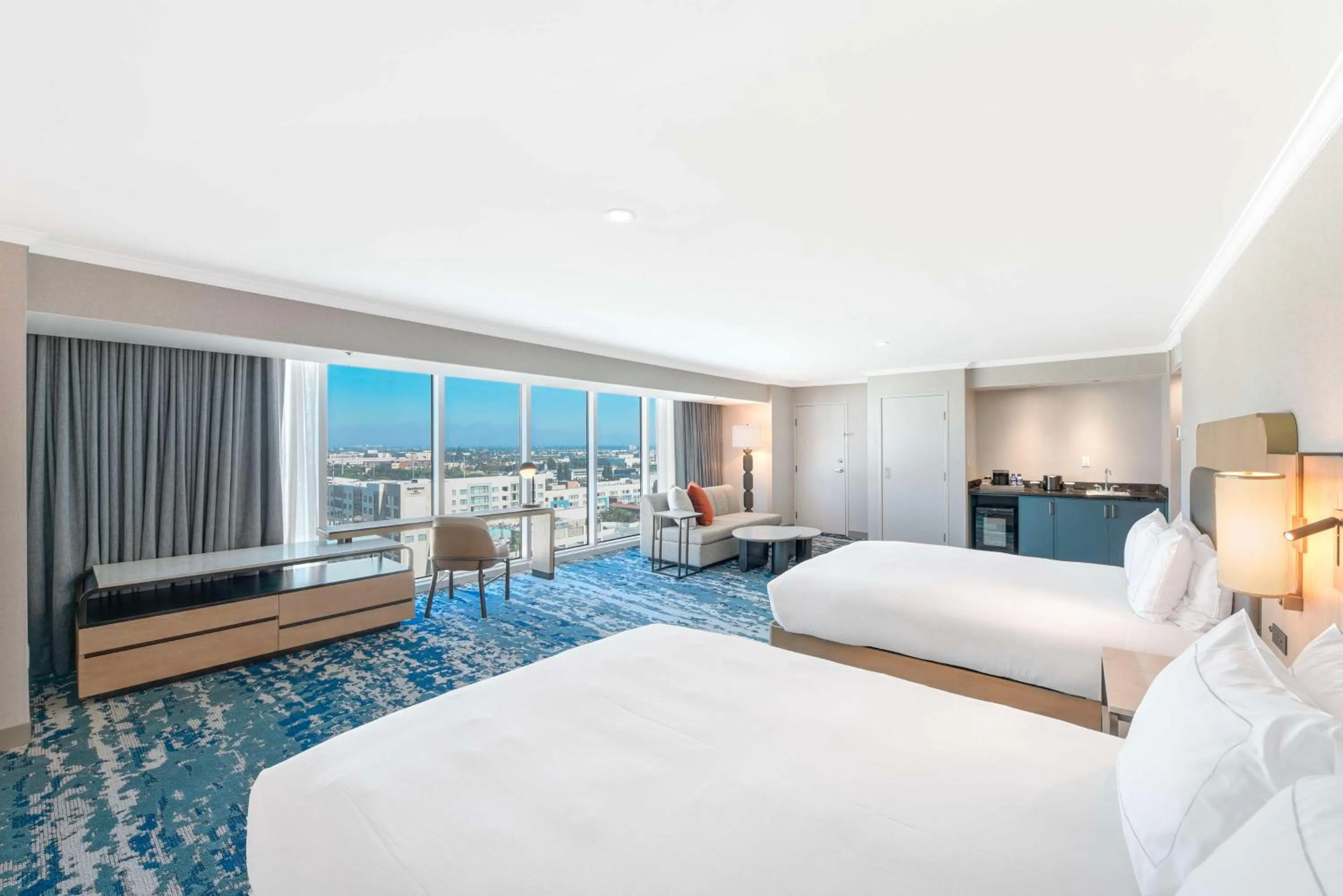 Bed in Hilton Anaheim