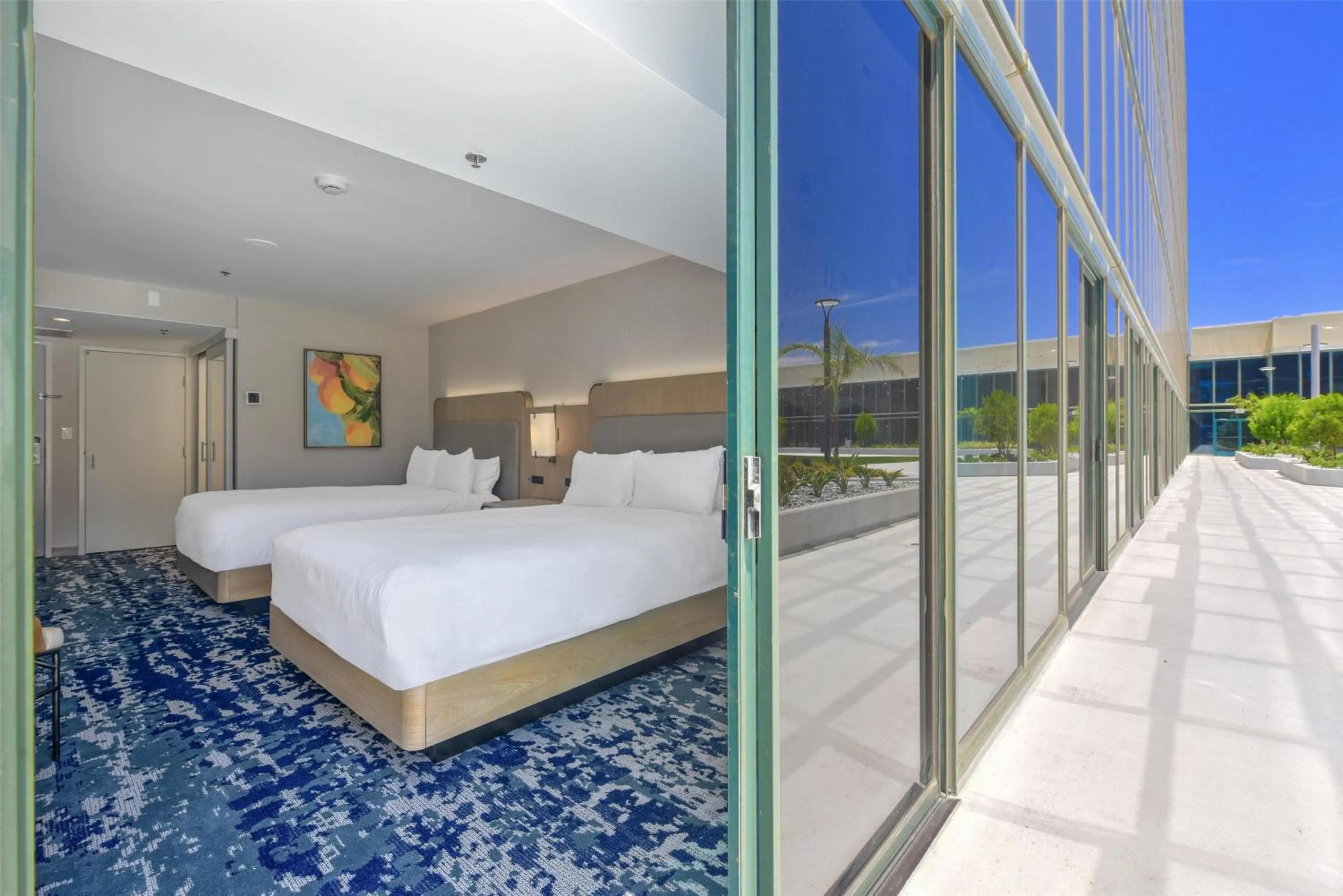 Bed in Hilton Anaheim