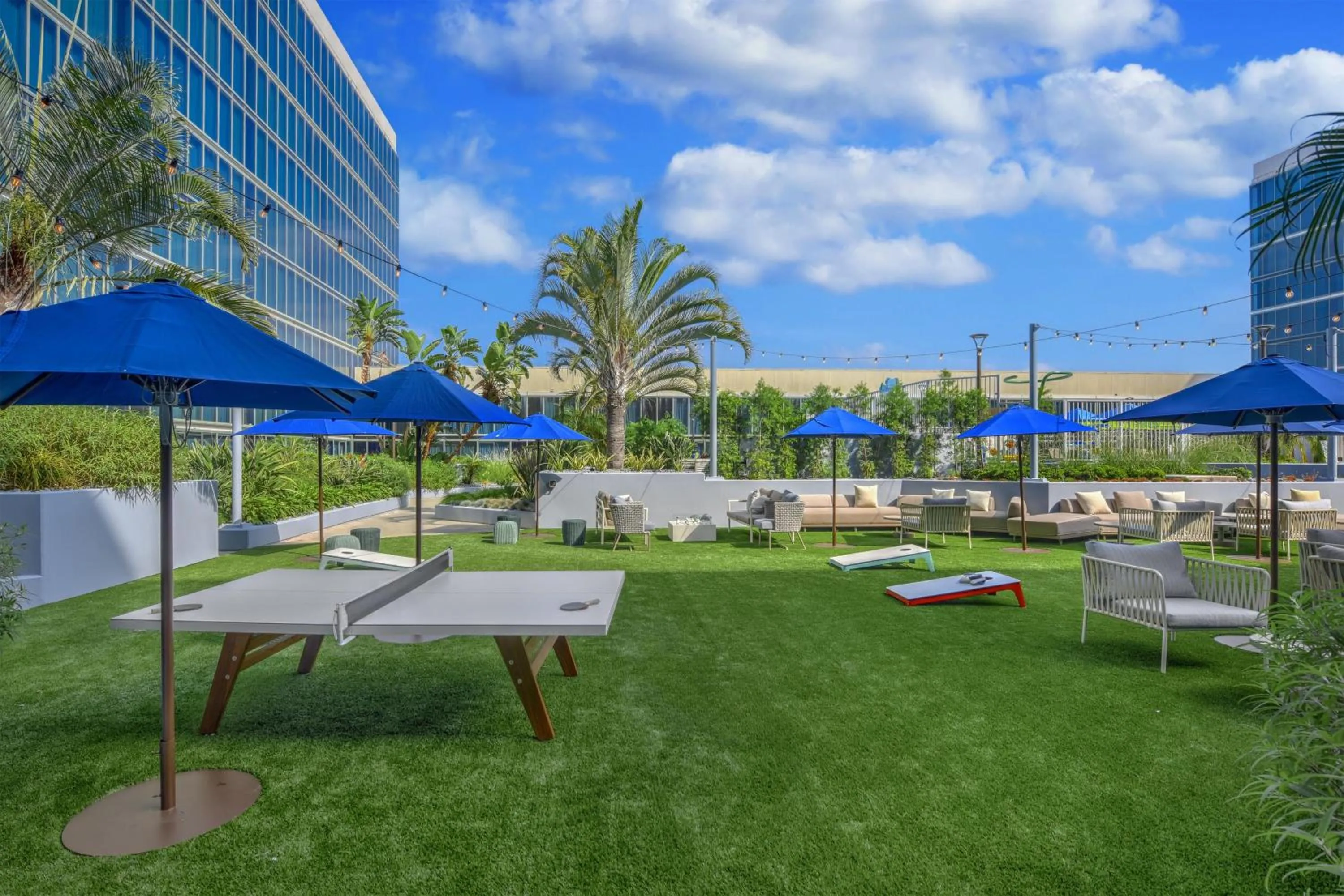 Inner courtyard view in Hilton Anaheim