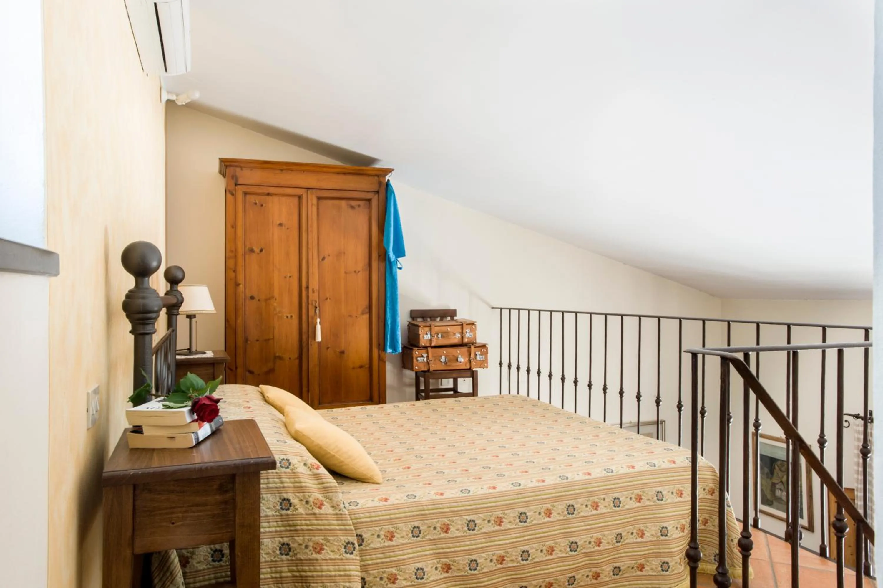 Bed in B&B Ponte a Nappo San Gimignano