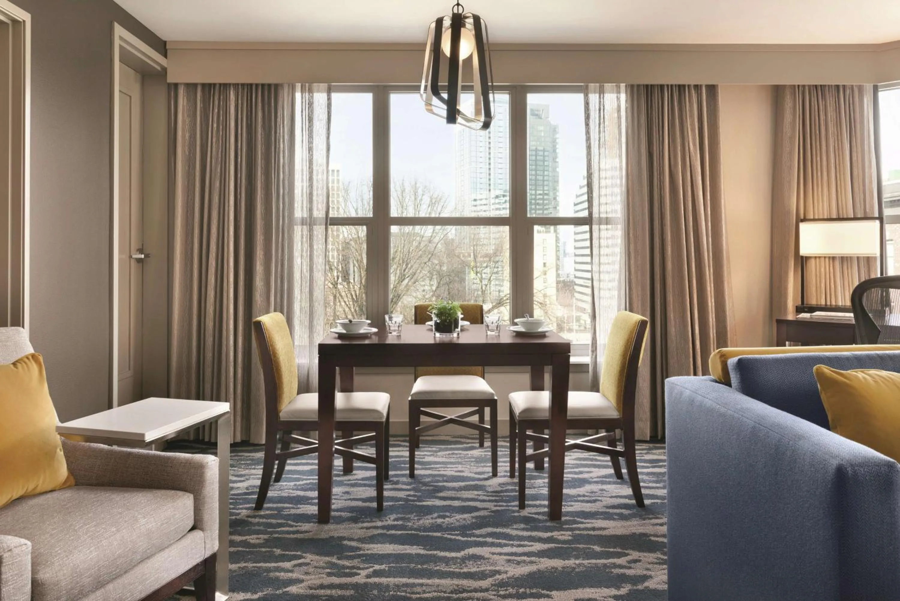 Living room, Dining Area in Homewood Suites by Hilton-Seattle Convention Center-Pike Street