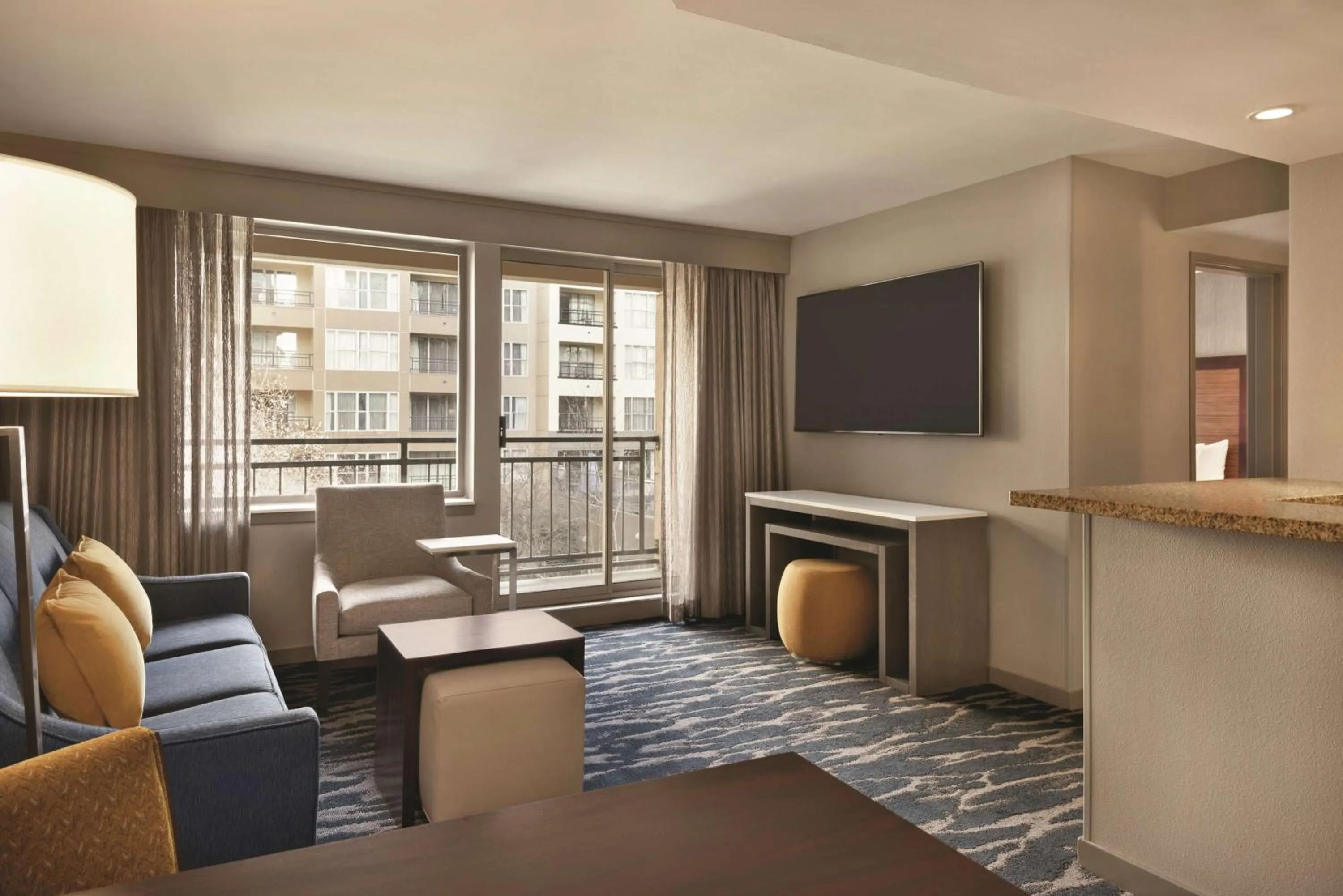 Living room, TV/Entertainment Center in Homewood Suites by Hilton-Seattle Convention Center-Pike Street