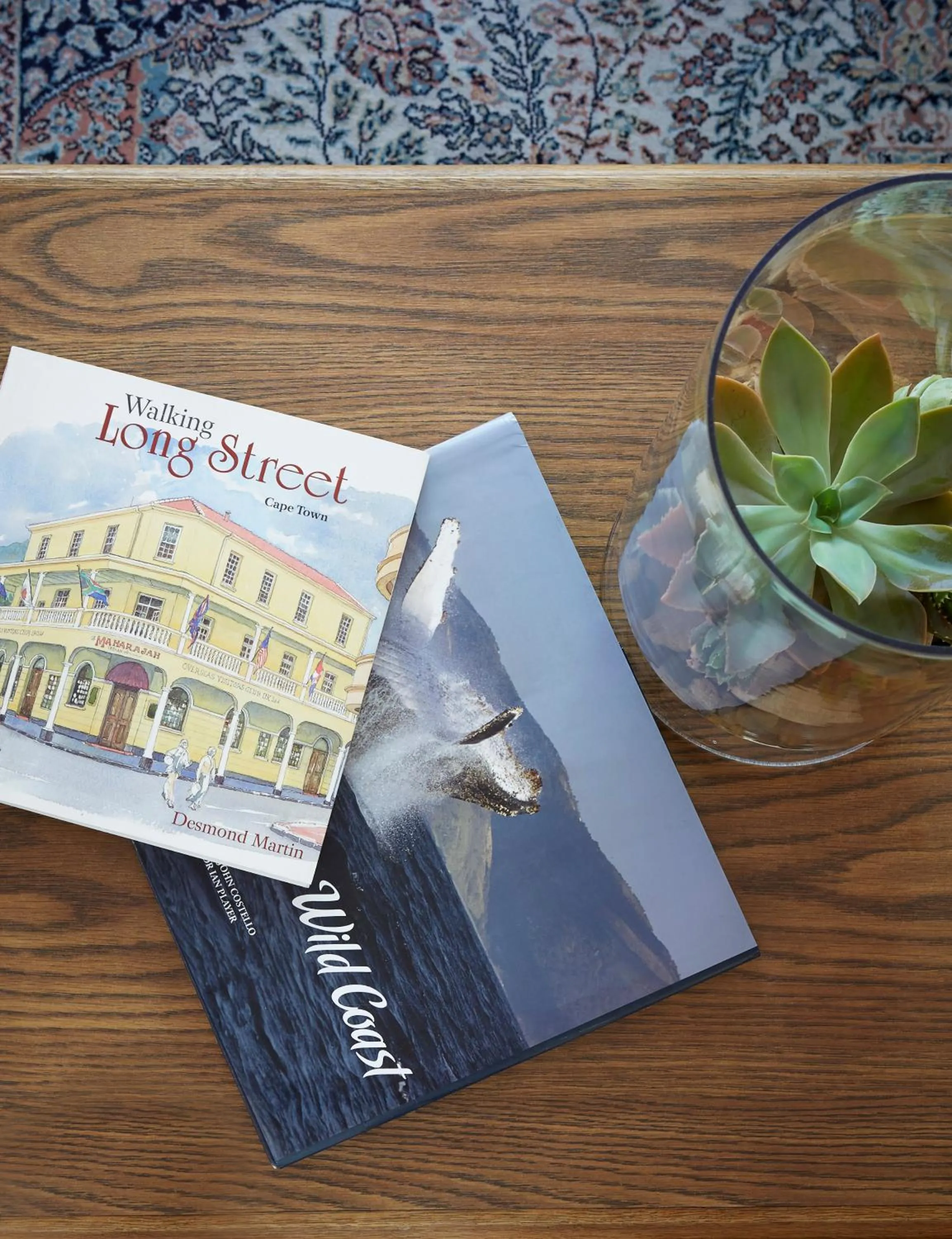 Communal lounge/ TV room in Bayflowers Guest House