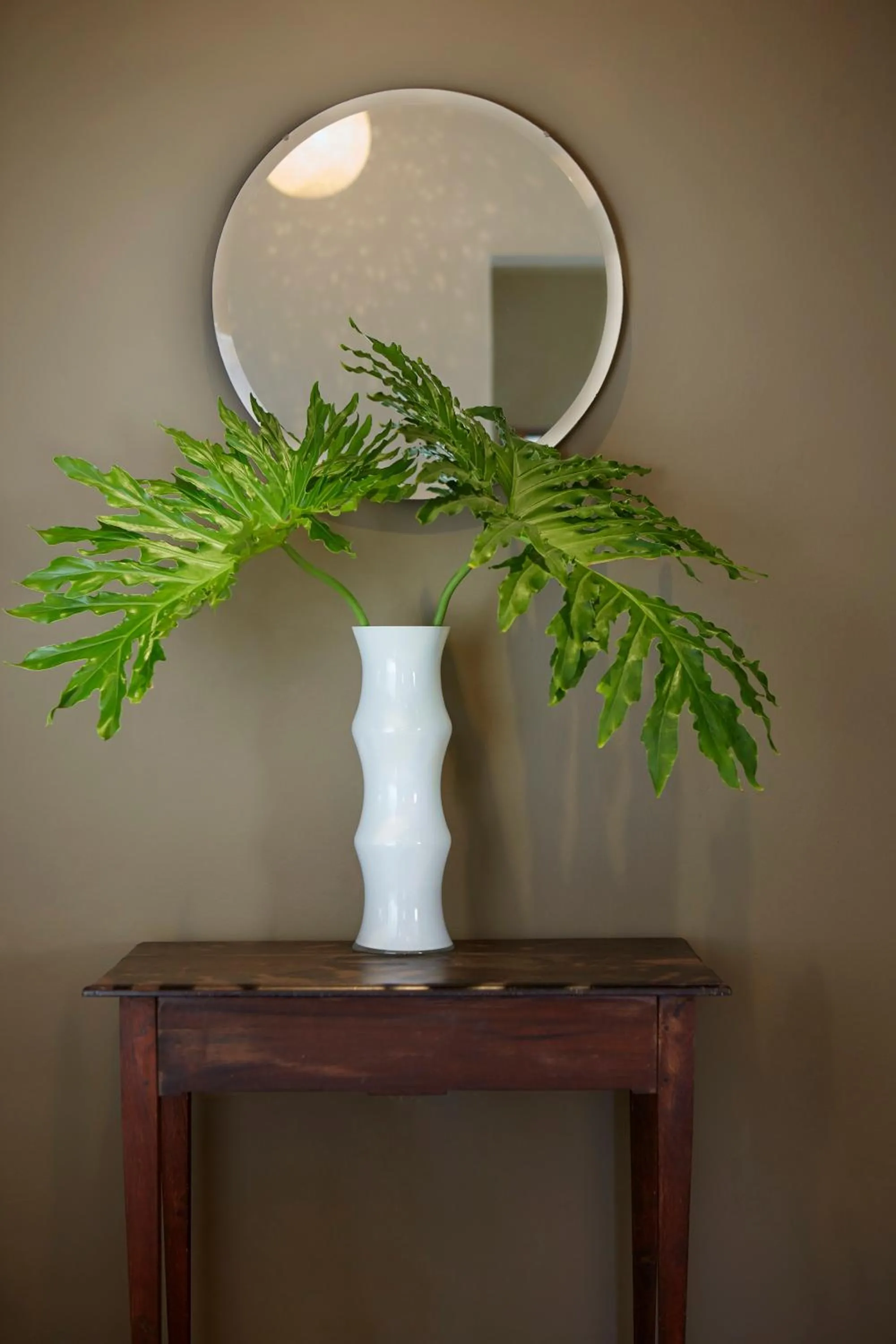 Communal lounge/ TV room in Bayflowers Guest House