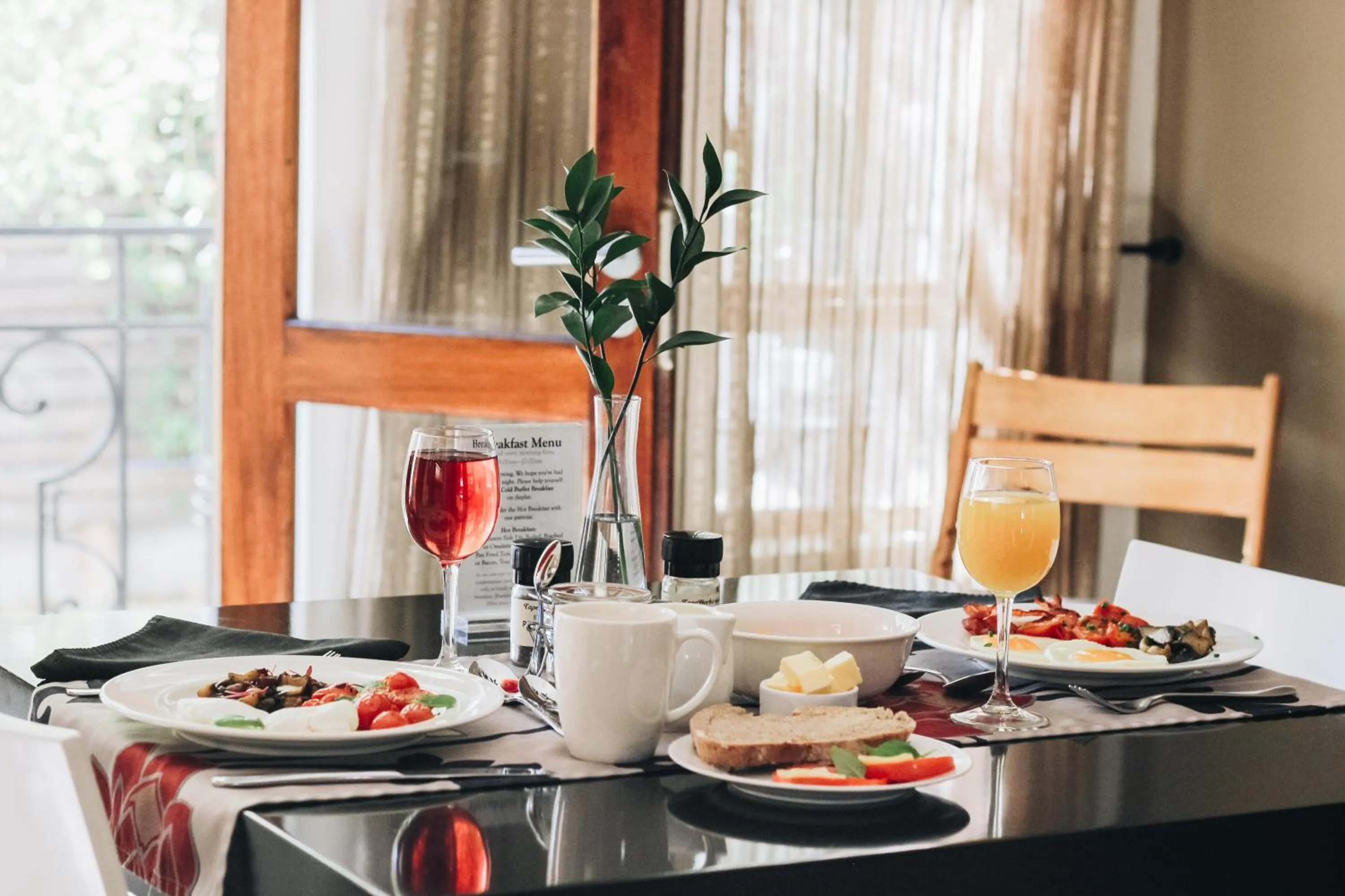 Dining area in Bayflowers Guest House