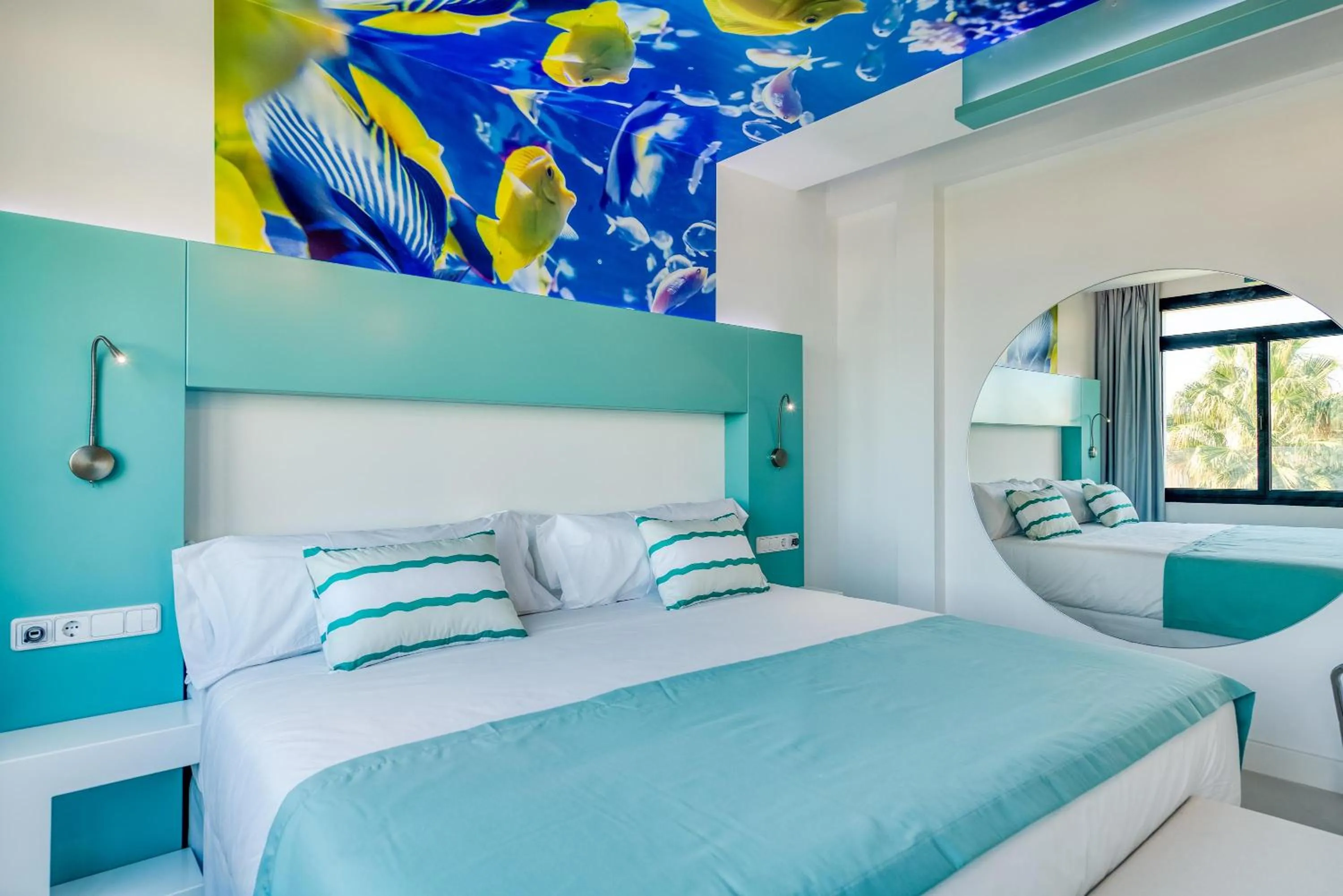 Photo of the whole room, Bed in HD Acuario Lifestyle
