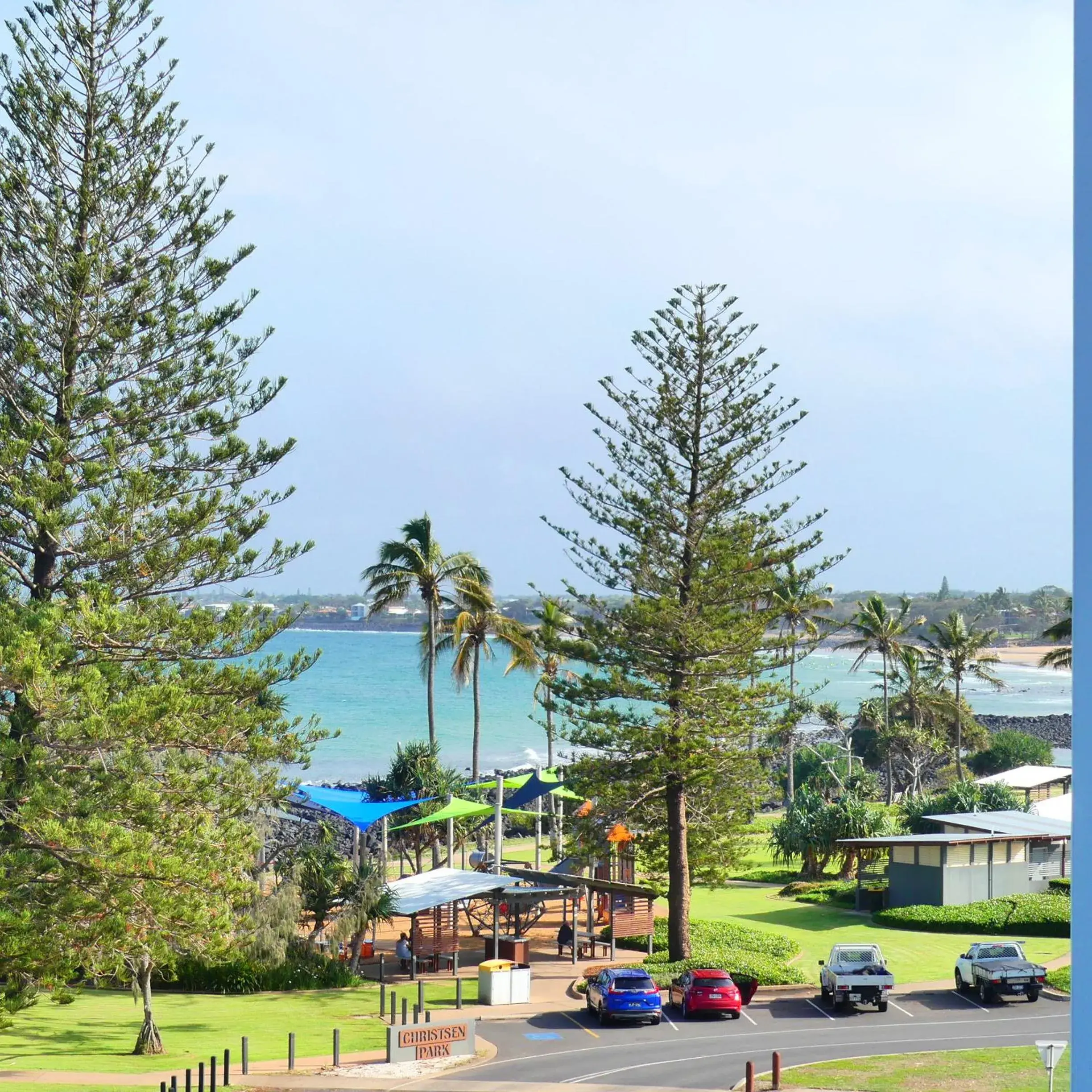 Three Bedroom Executive Apartment with Ocean View in Bargara Blue Resort Three Bedroom Executive Apartment with Ocean View in Bargara Blue Resort