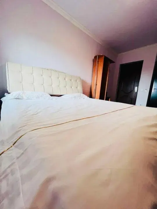 Family Room in SD Hotel Family Room in SD Hotel