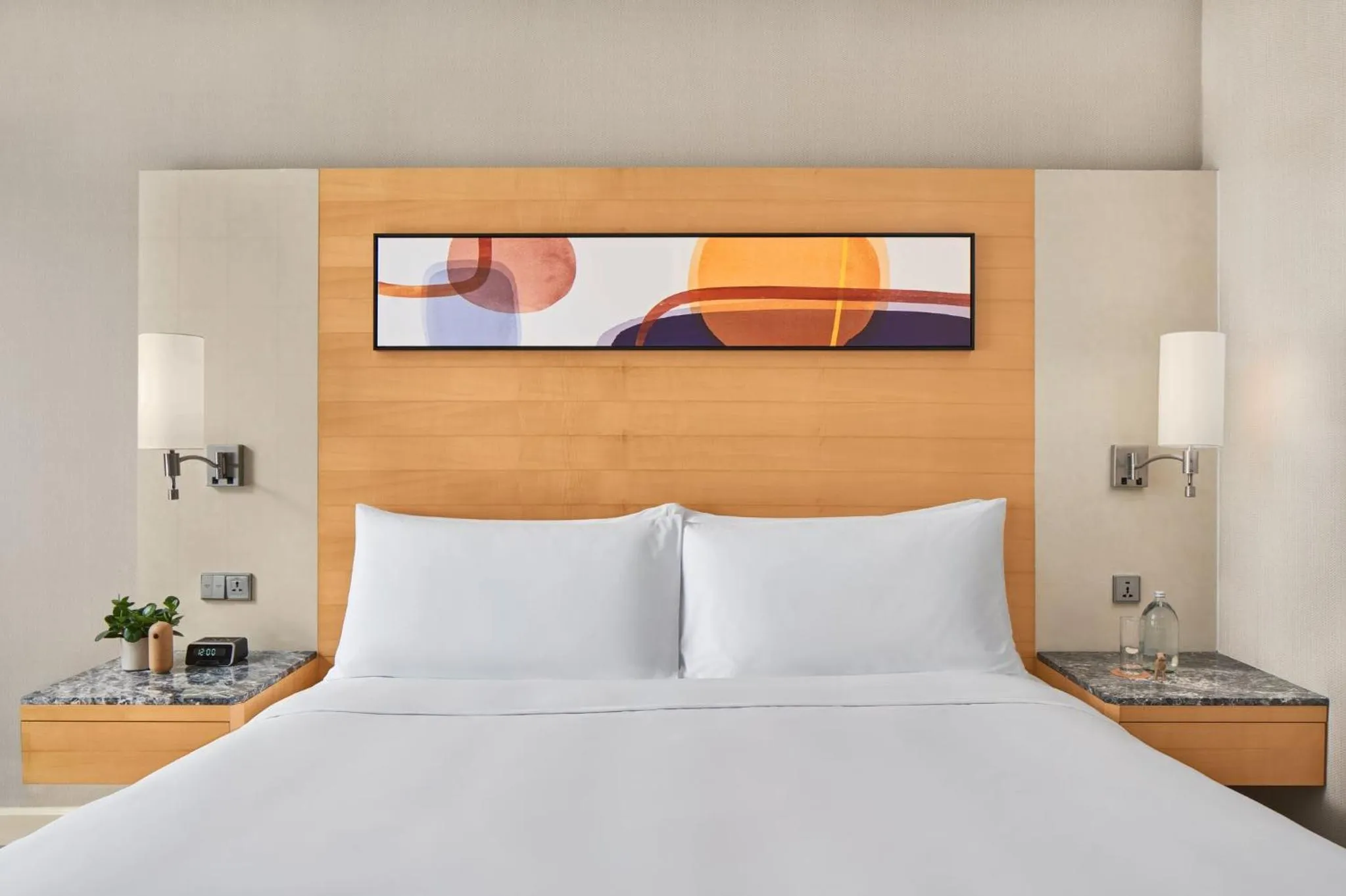 Photo of the whole room, Bed in voco Orchard Singapore by IHG