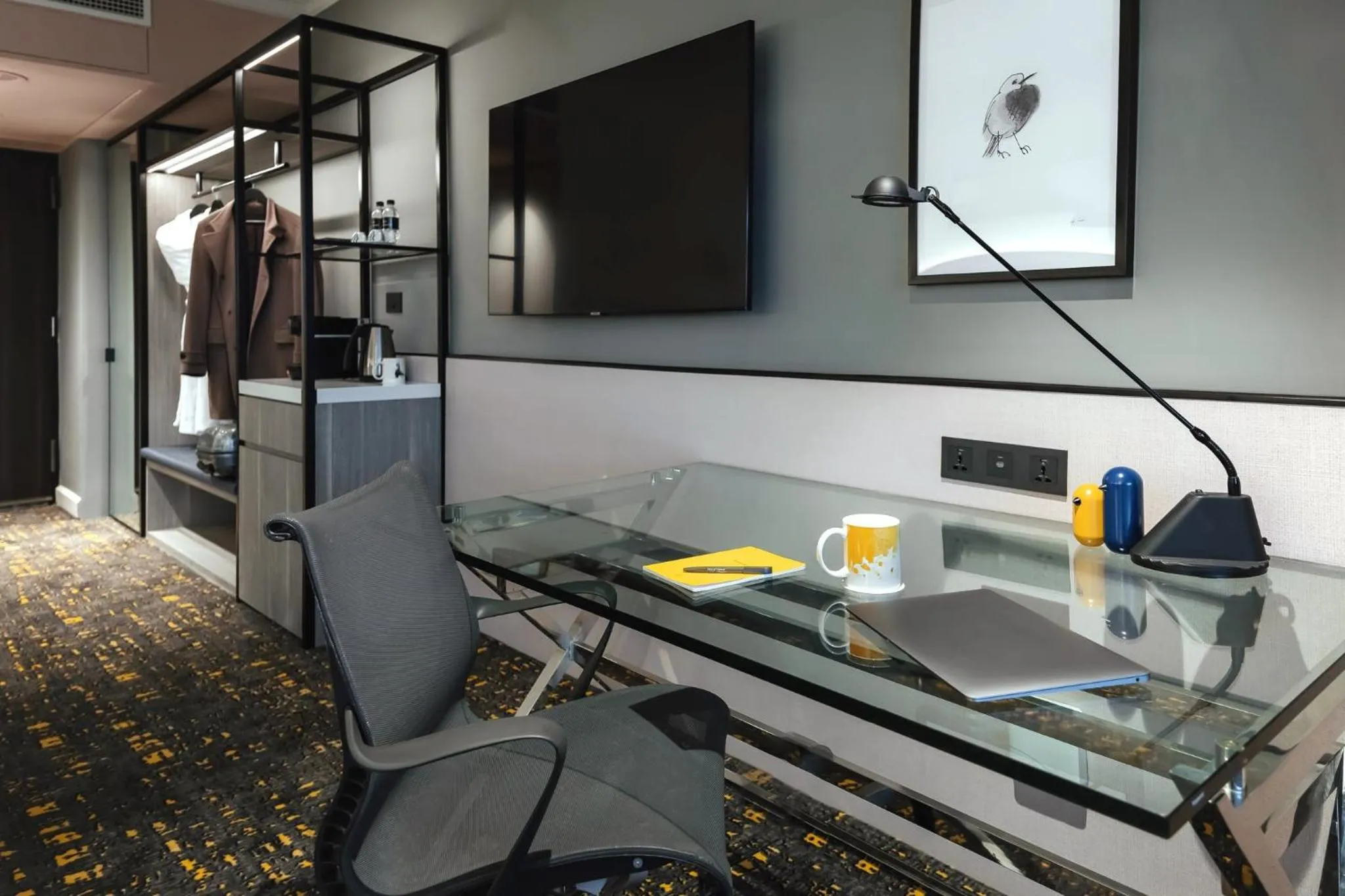 Photo of the whole room in voco Orchard Singapore by IHG