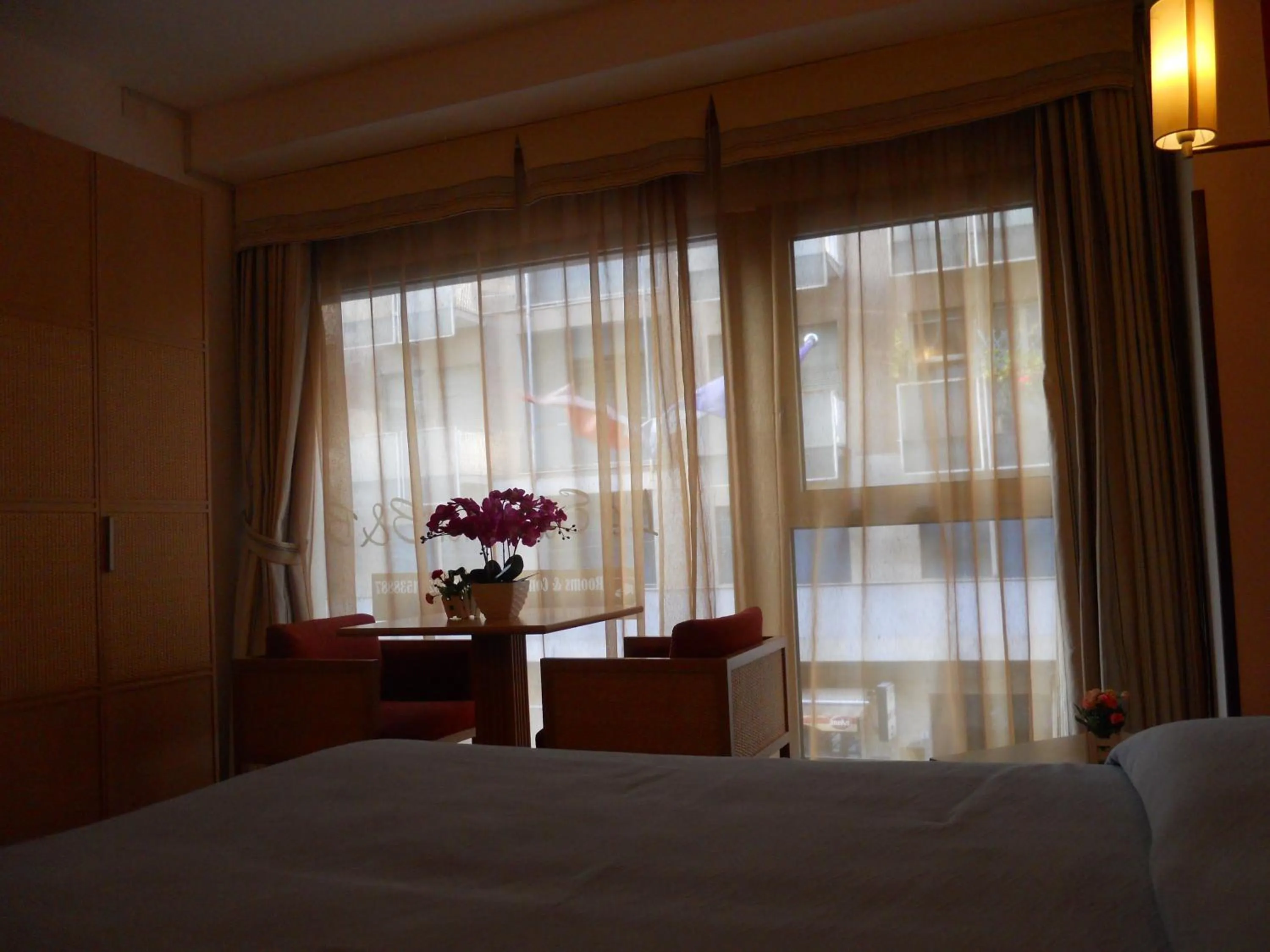 Photo of the whole room, Bed in Catania Crossing B&B - Rooms & Comforts