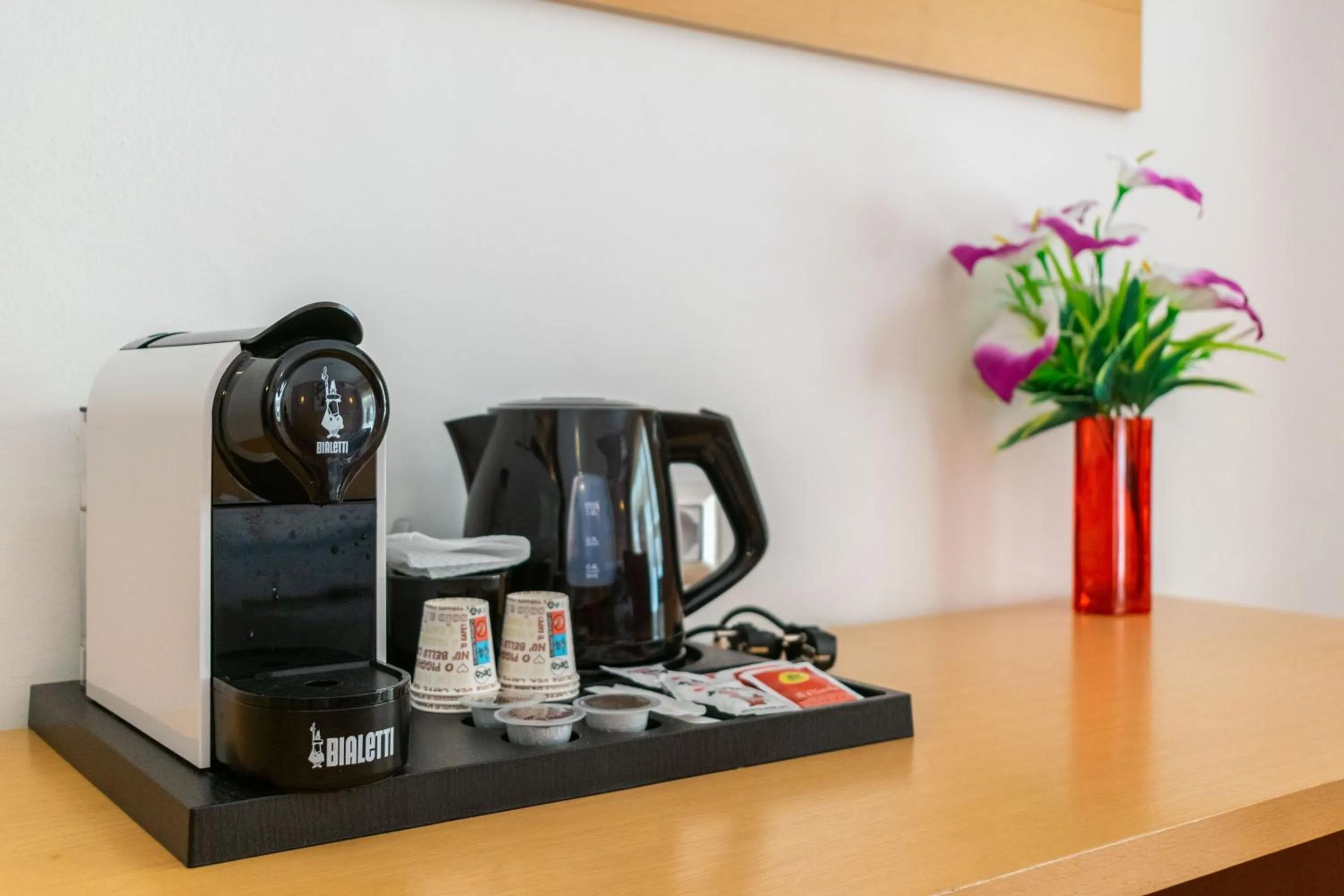 Coffee/tea facilities in Catania Crossing B&B - Rooms & Comforts