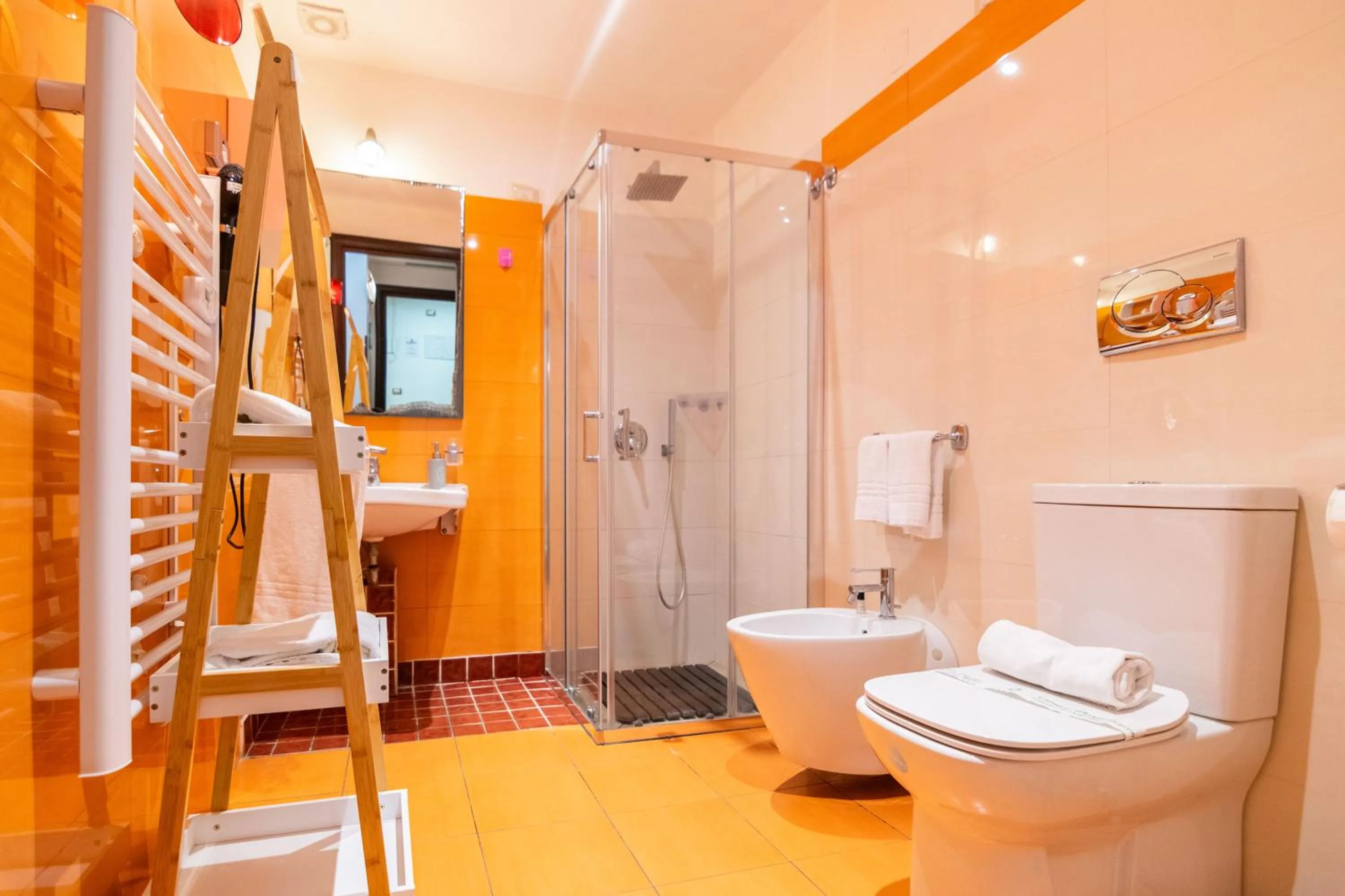 Bathroom in Catania Crossing B&B - Rooms & Comforts