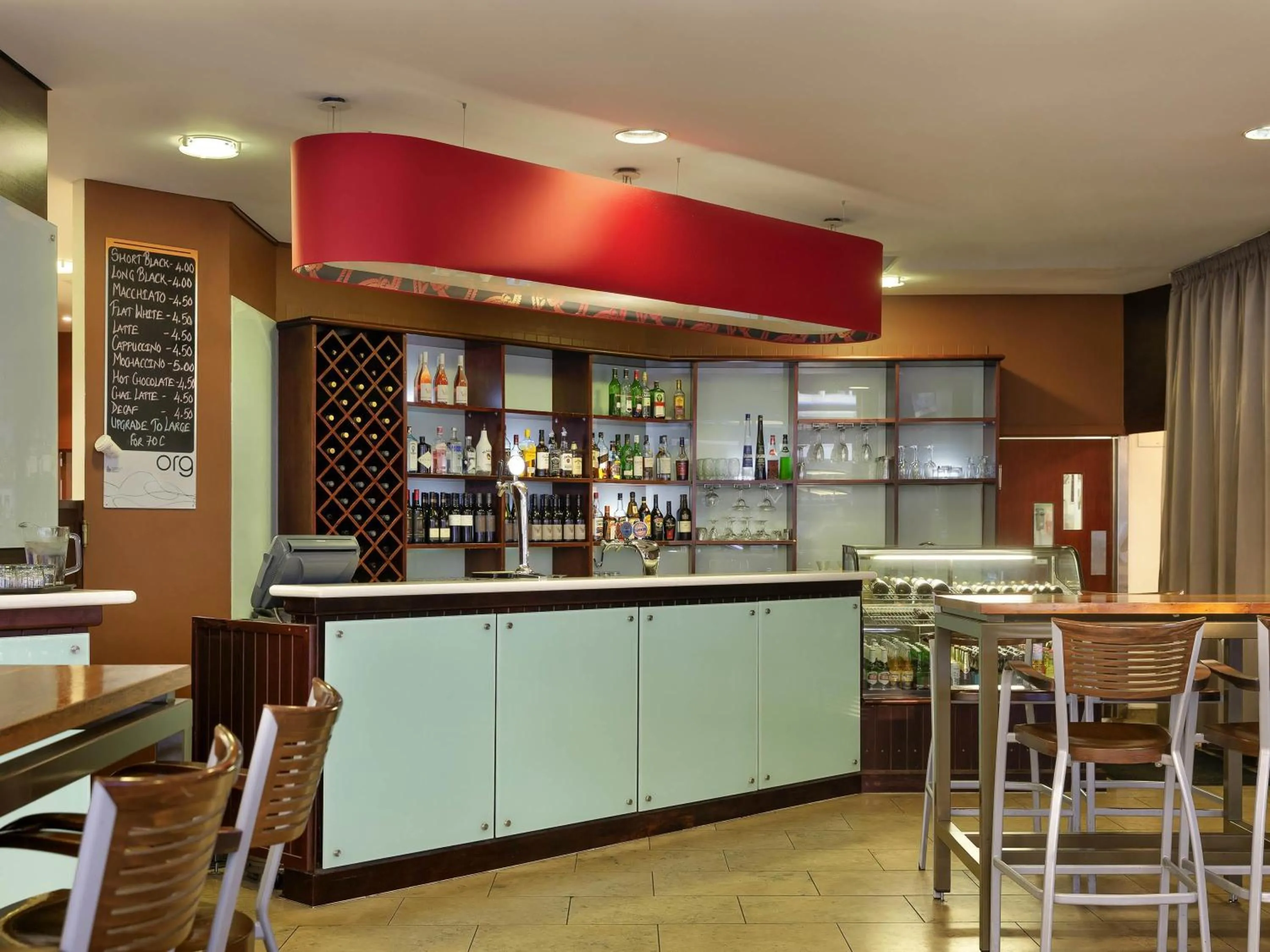 Lounge or bar in ibis Wellington