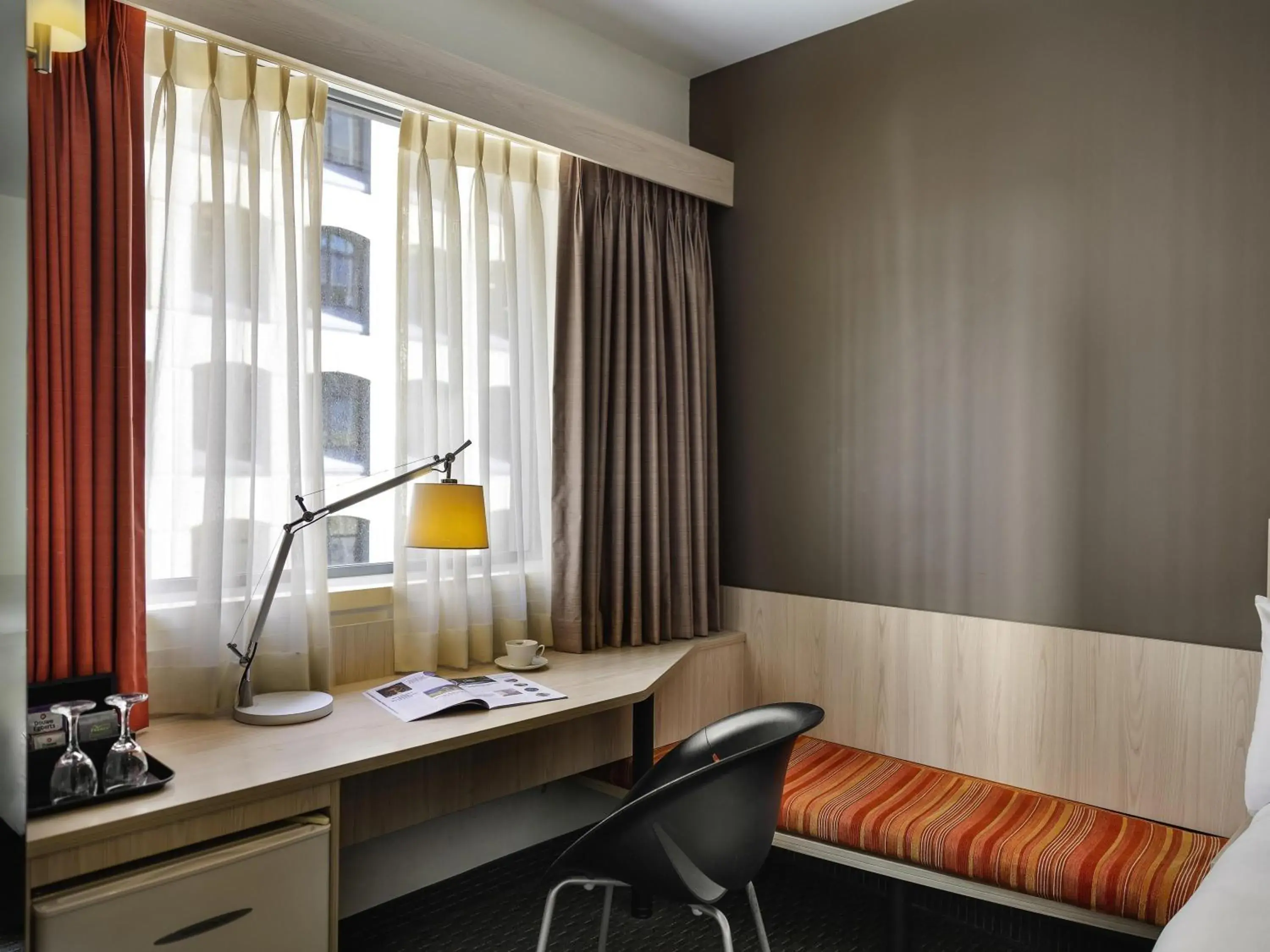 Queen Room in ibis Wellington Queen Room in ibis Wellington