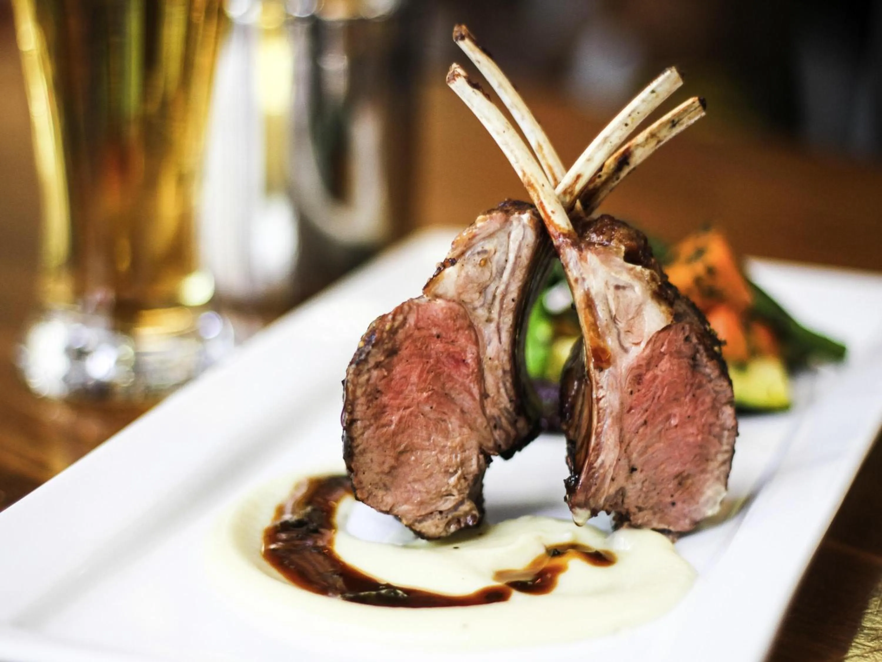 Restaurant/places to eat in ibis Wellington