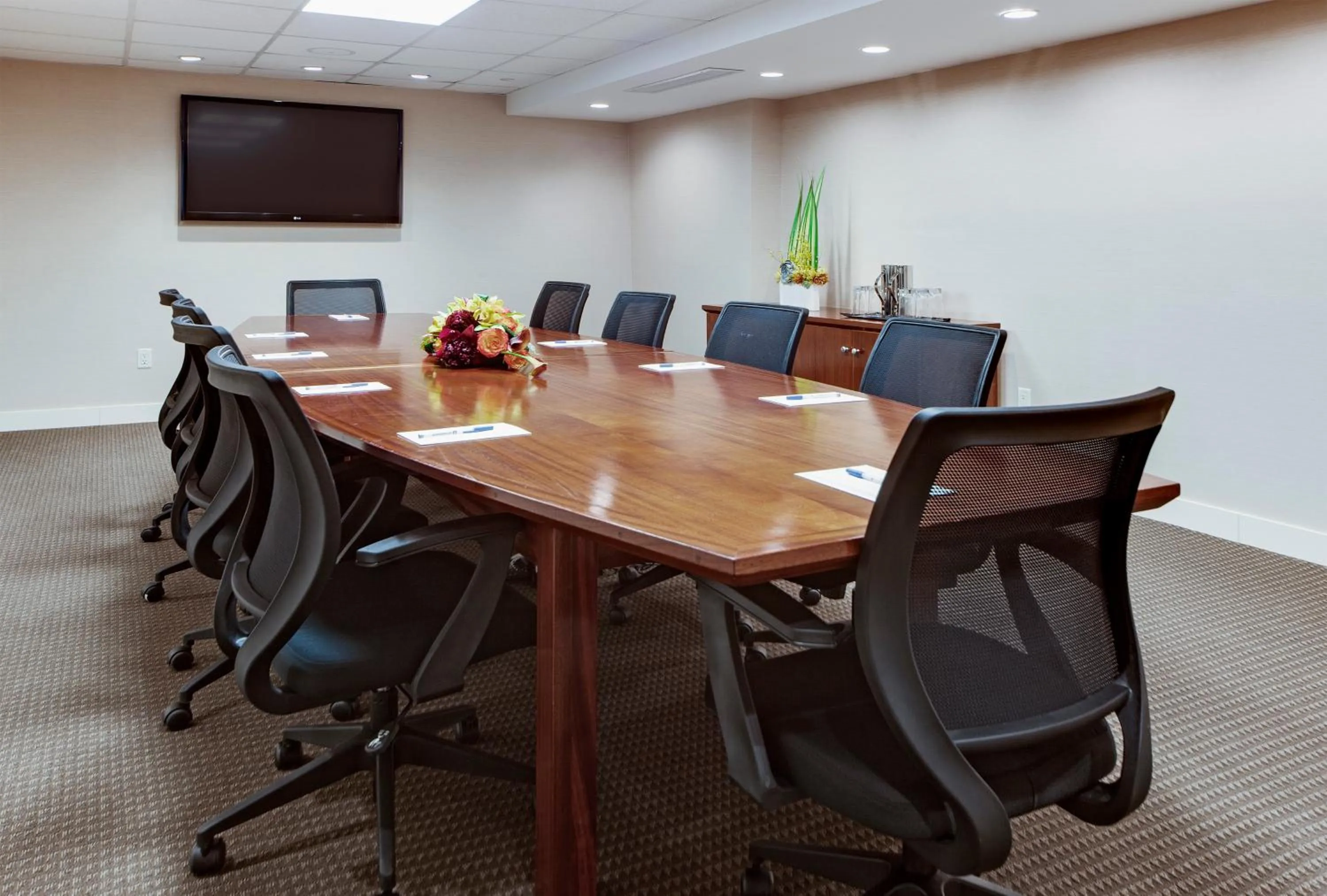 Business facilities in Wyndham Garden Chinatown