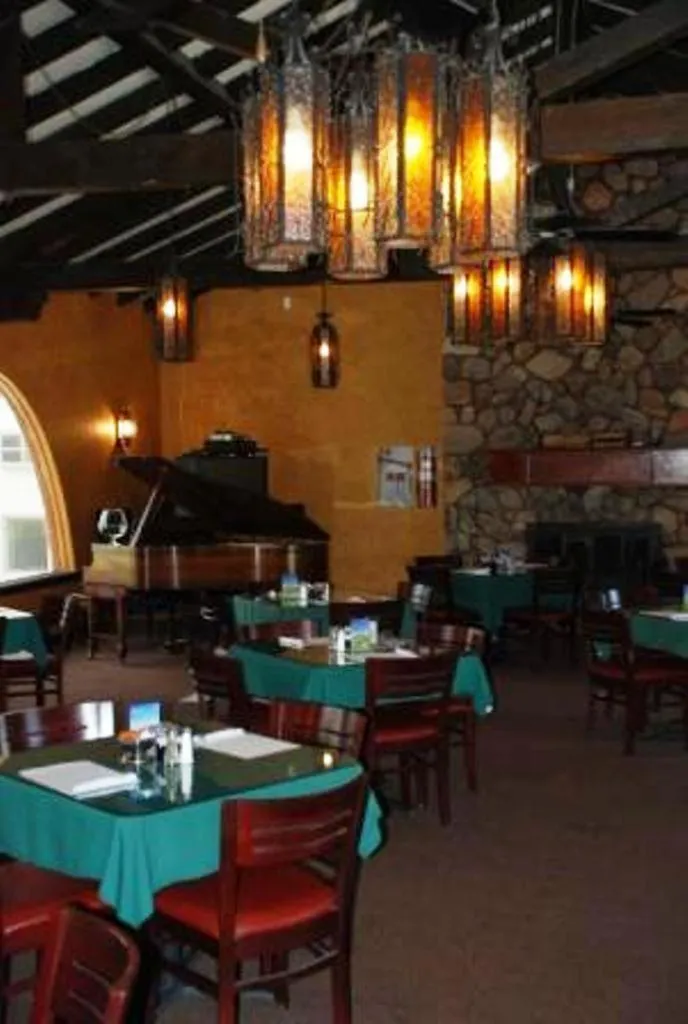 Restaurant/places to eat in Historic Beaver Dam Lodge, Golf & RV Resort