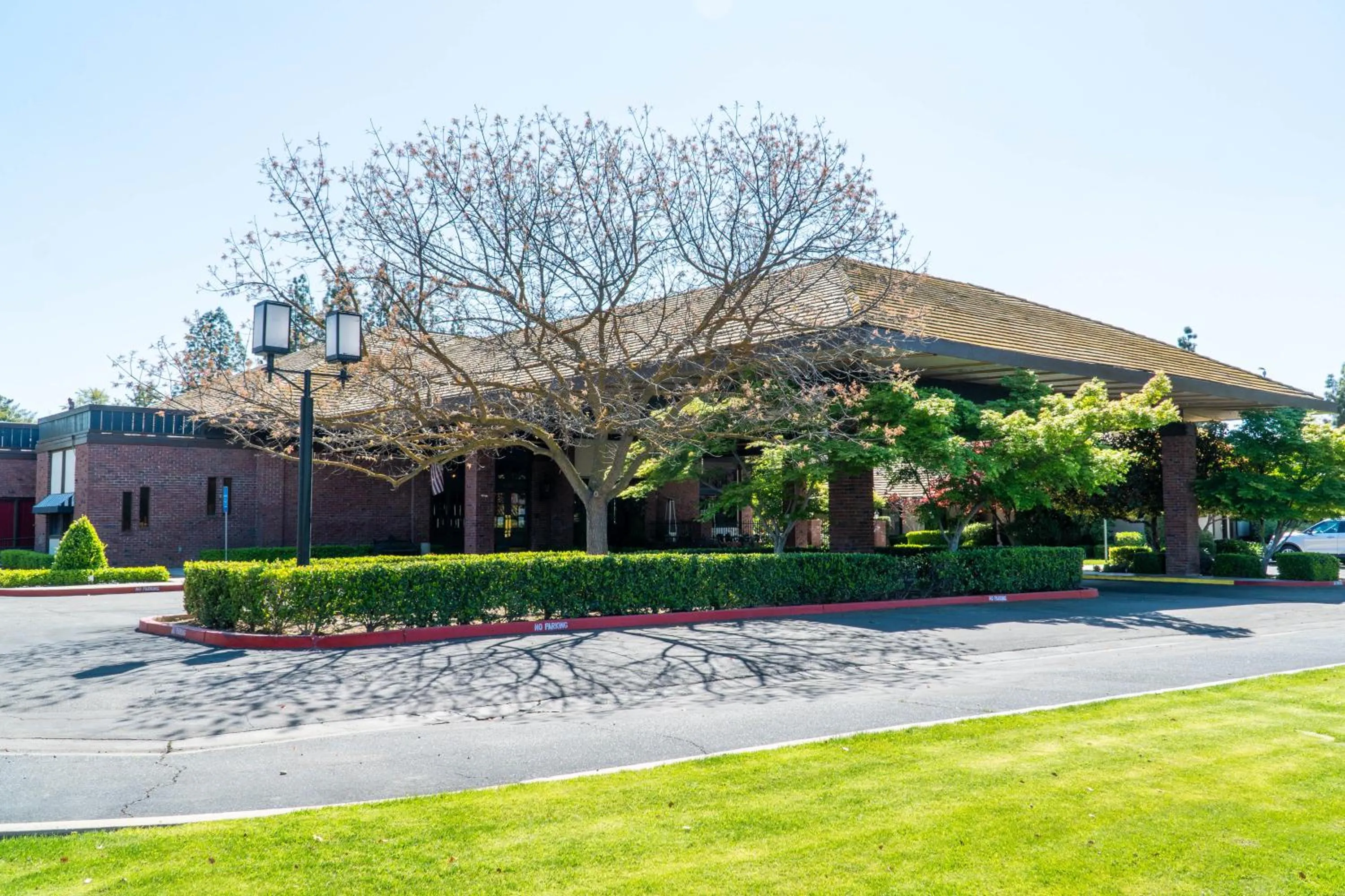 Property building in Hotel Piccadilly
