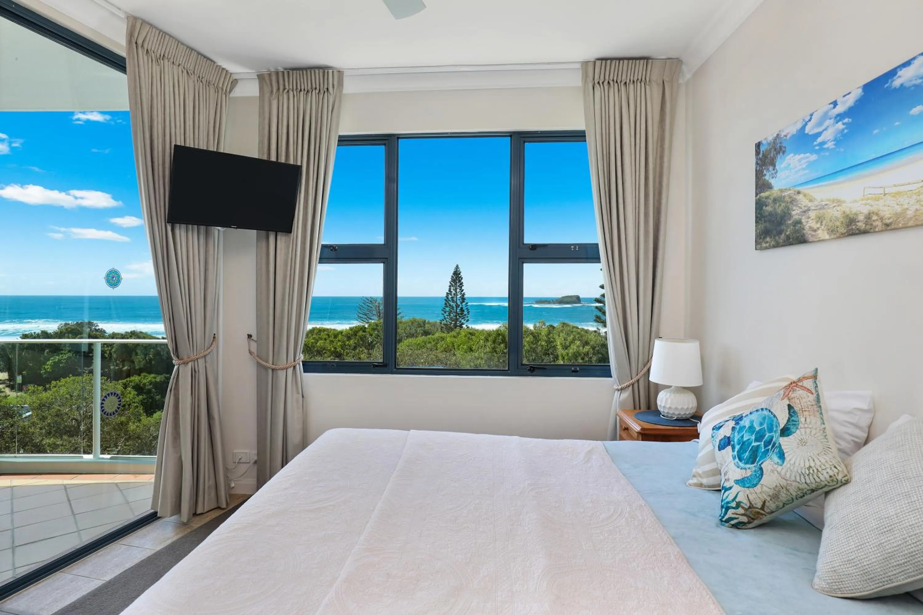 Bedroom, Bed in Santorini Twin Waters