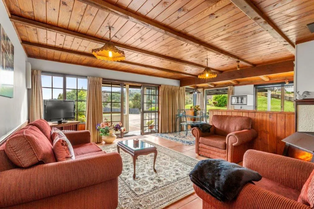 Living room in Chartré Manor B&B
