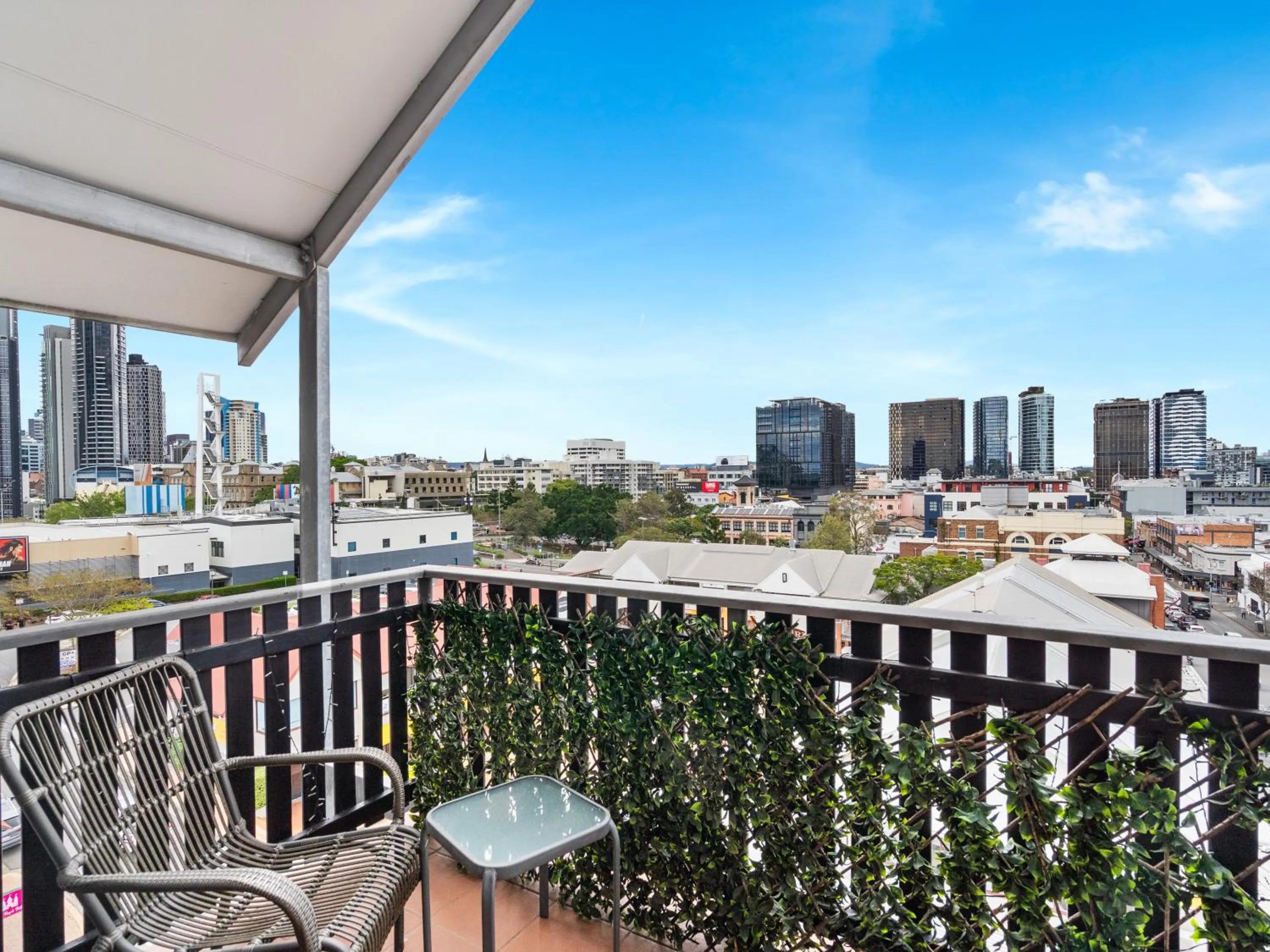 Central Brunswick Apartment Hotel