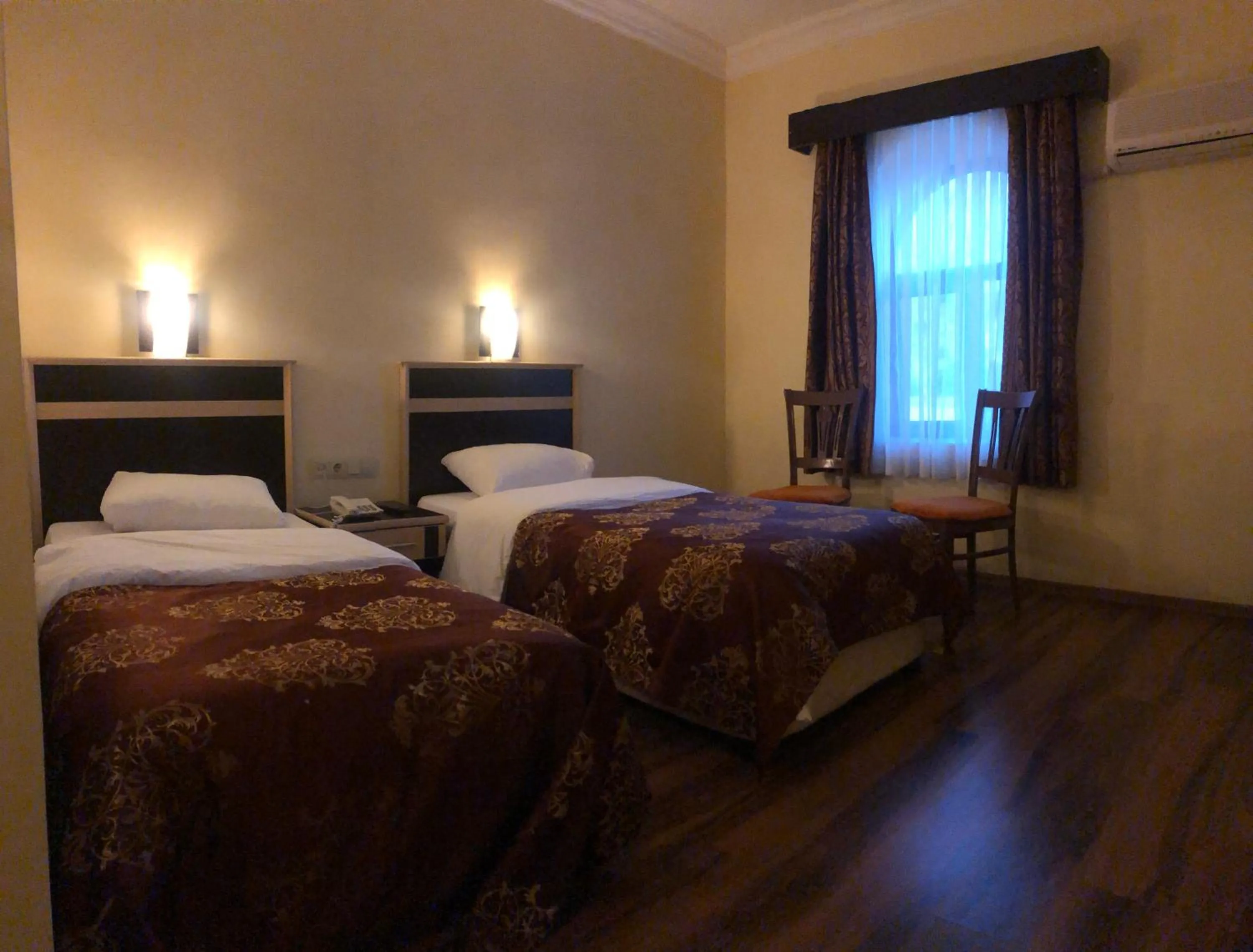 Bed in Hotel Euphrat Nemrut