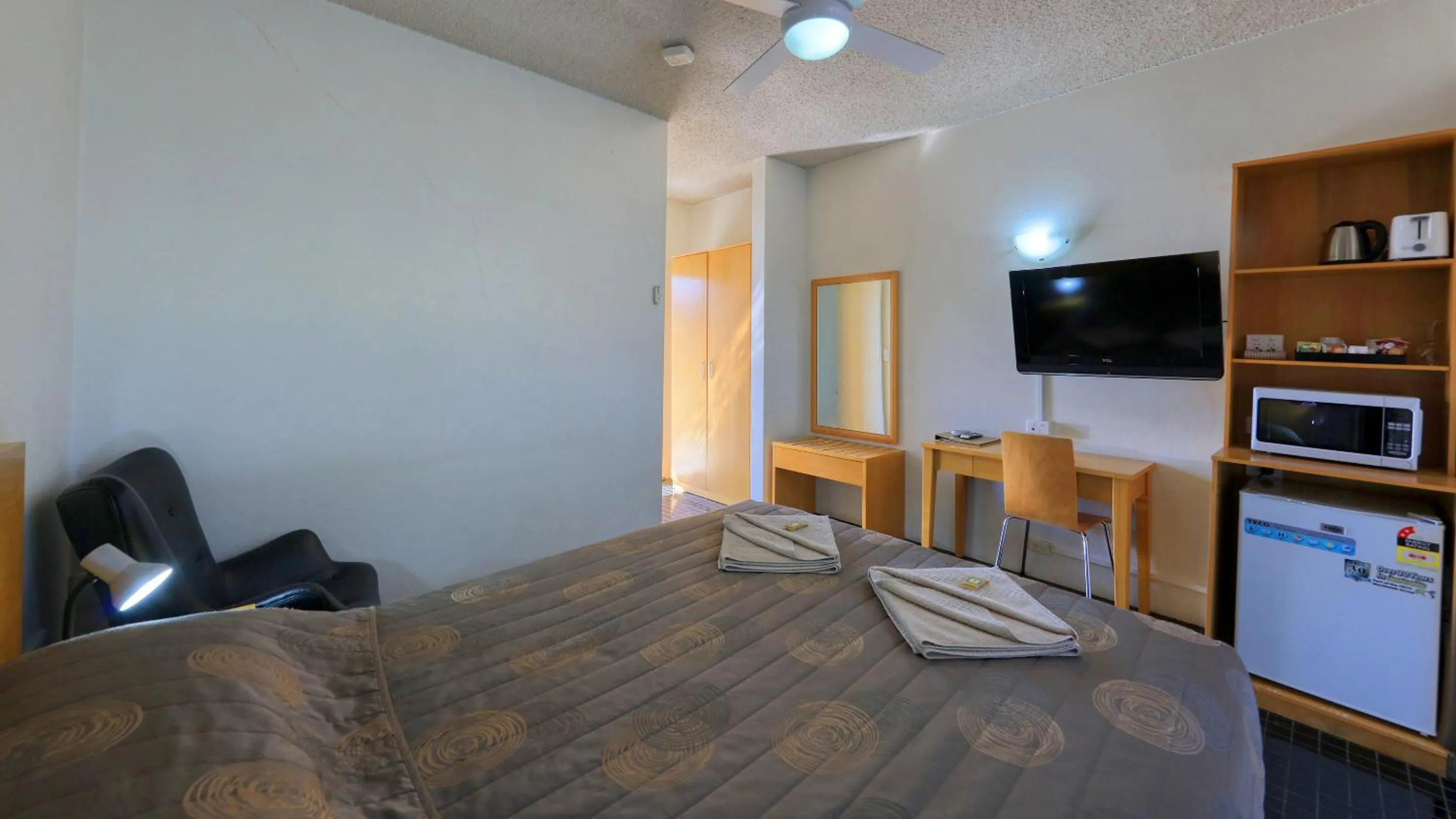 Bed in Gunnedah Motor Inn