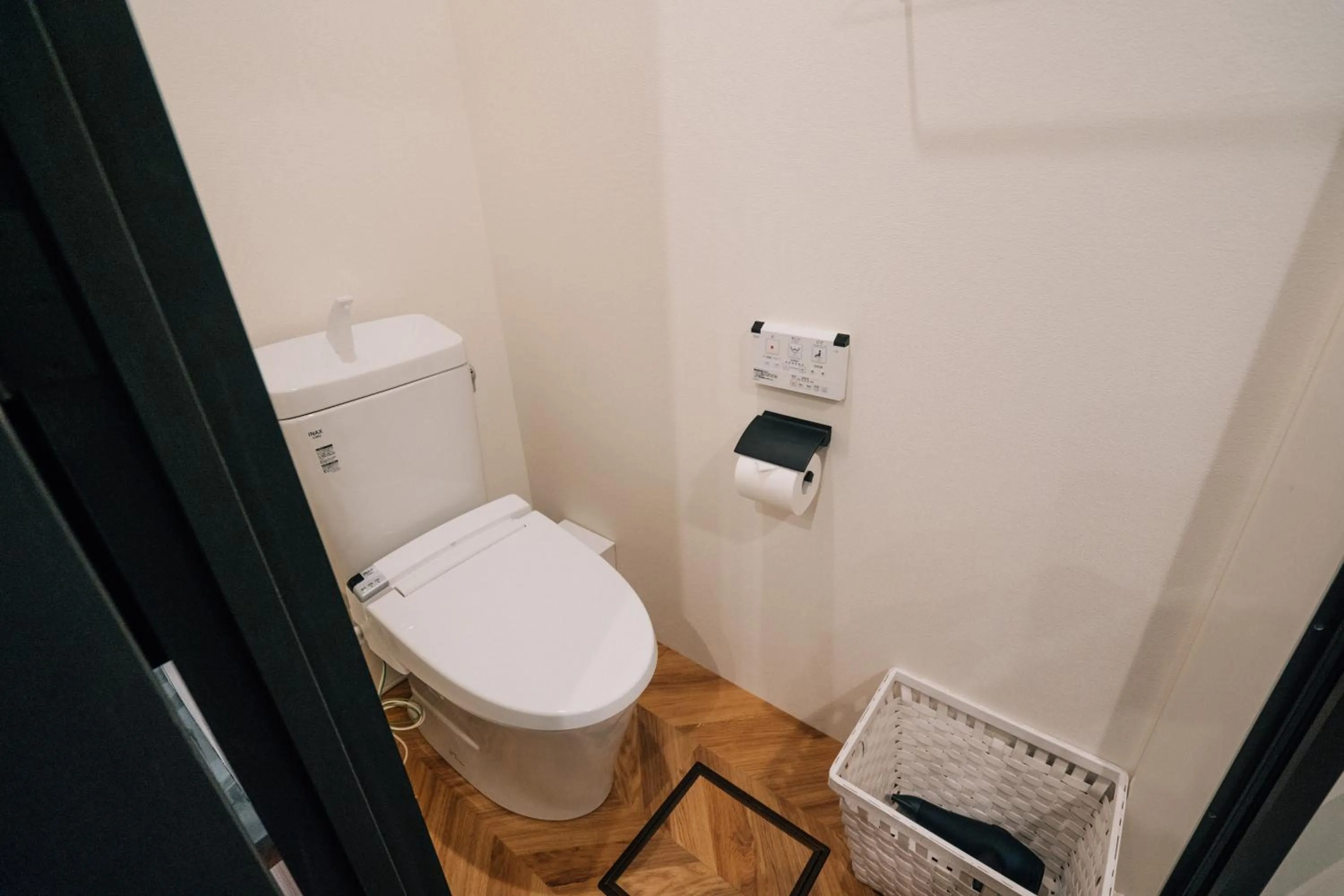 Toilet in mizuka Daimyo 3 - unmanned hotel-