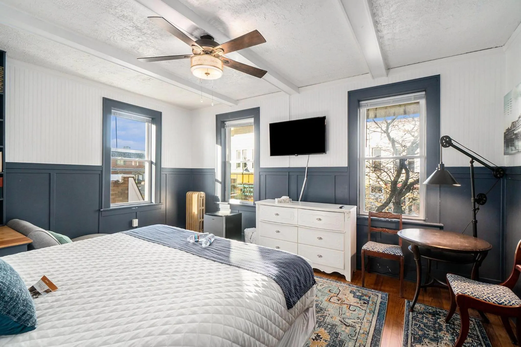 Bed in Historic Hotel Nichols