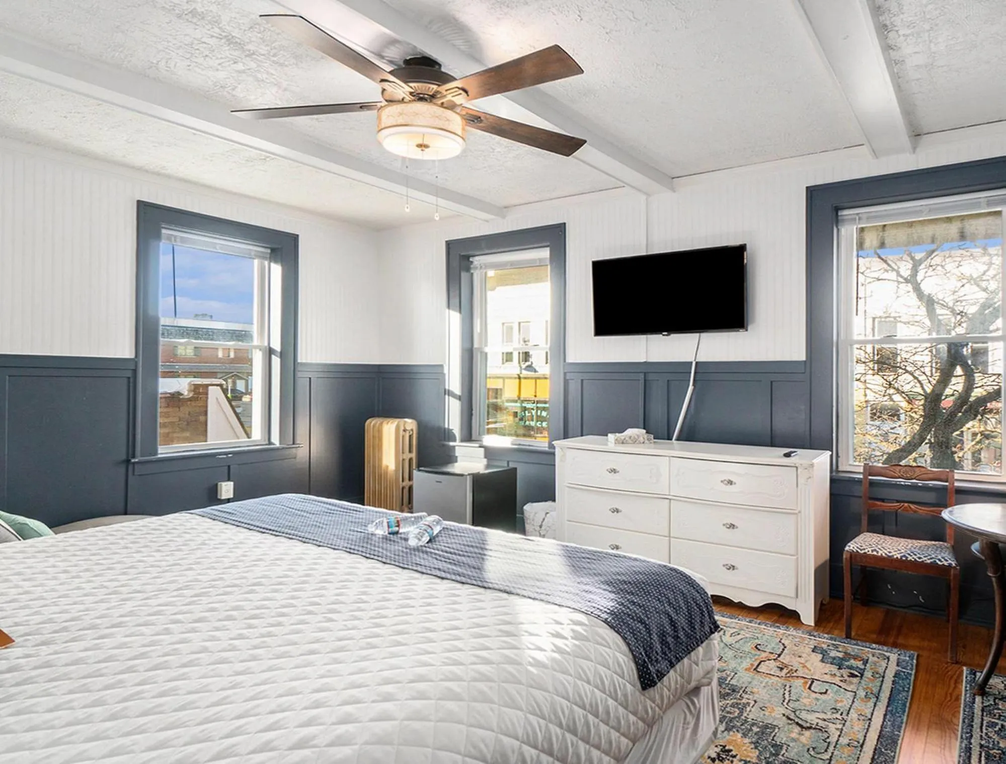 Bed in Historic Hotel Nichols