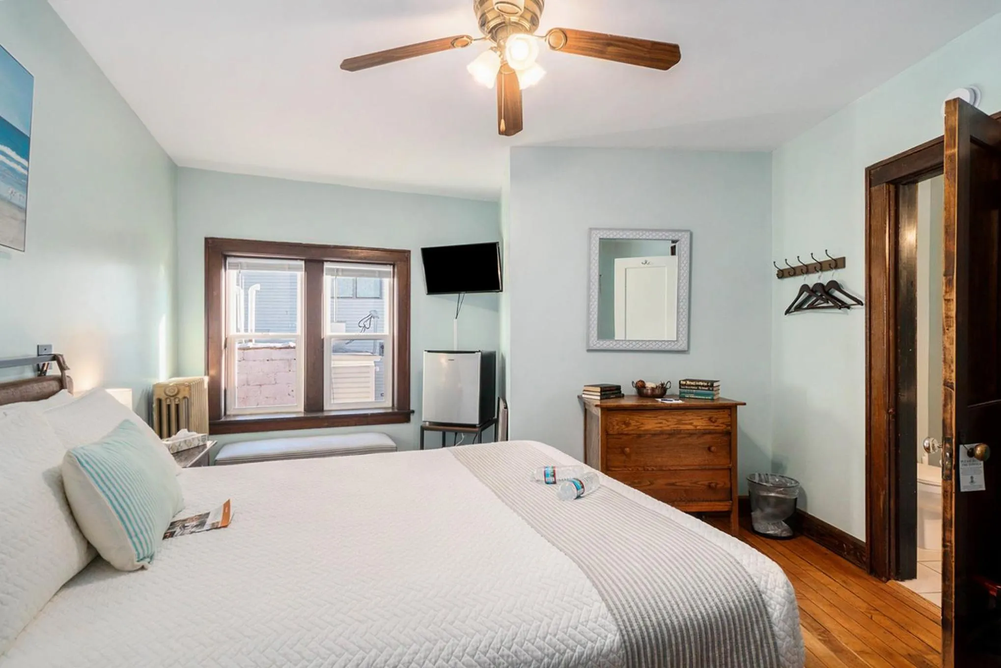 Bed in Historic Hotel Nichols