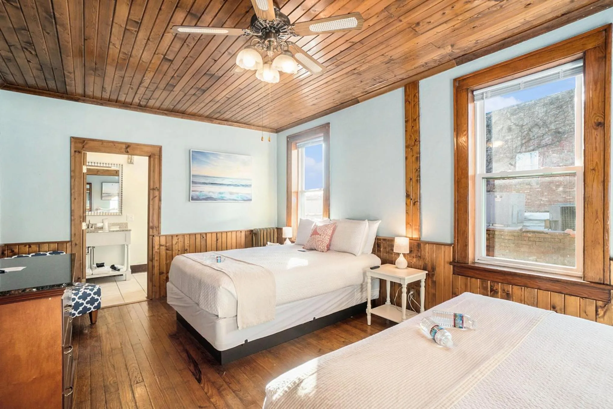 Bed in Historic Hotel Nichols