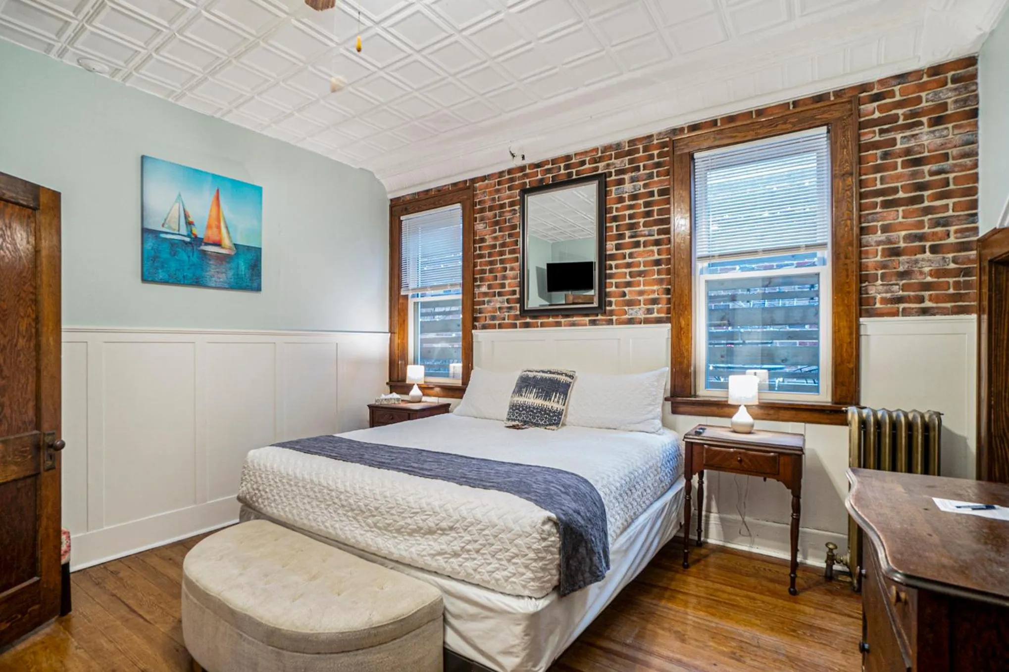 Bed in Historic Hotel Nichols