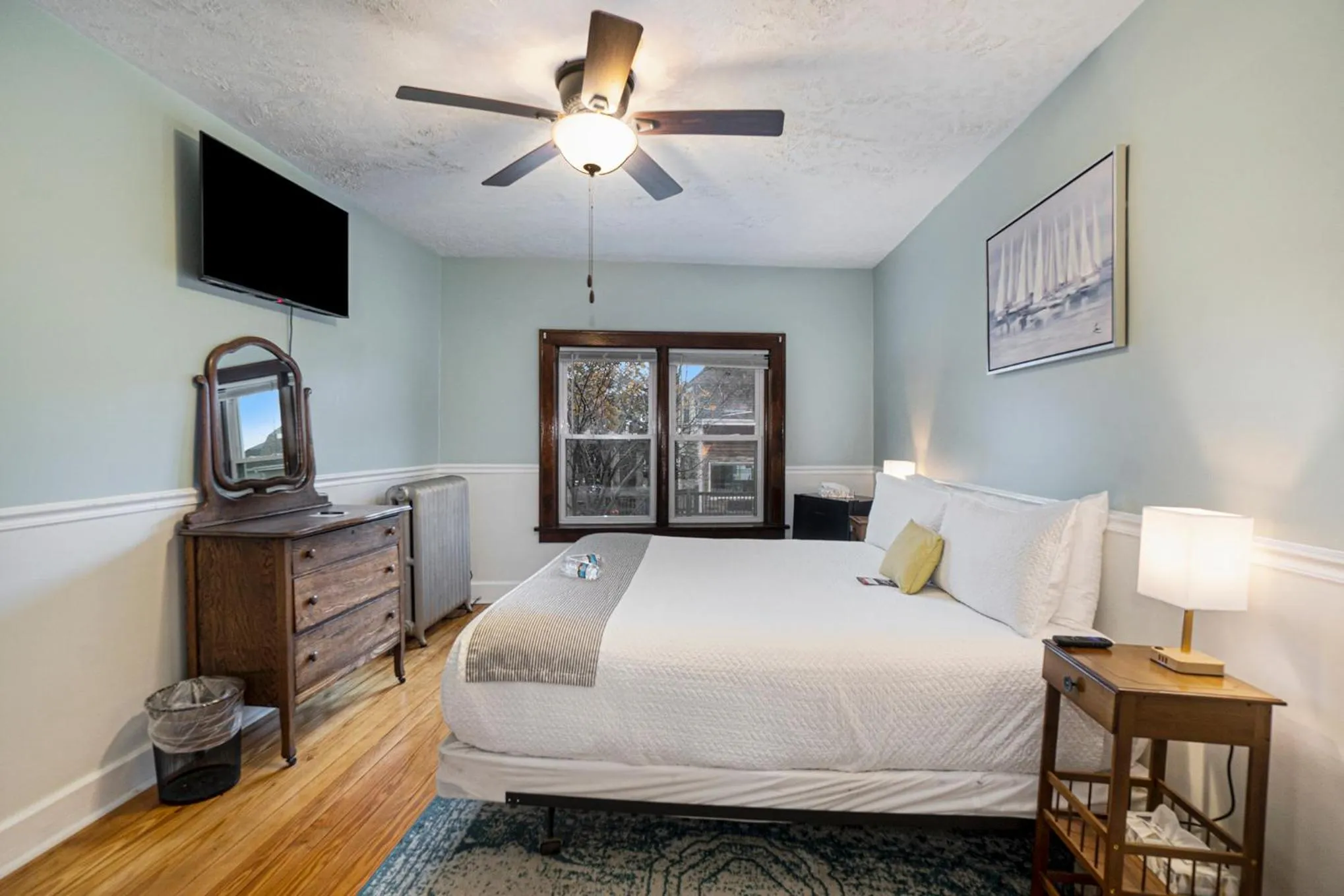 Bed in Historic Hotel Nichols