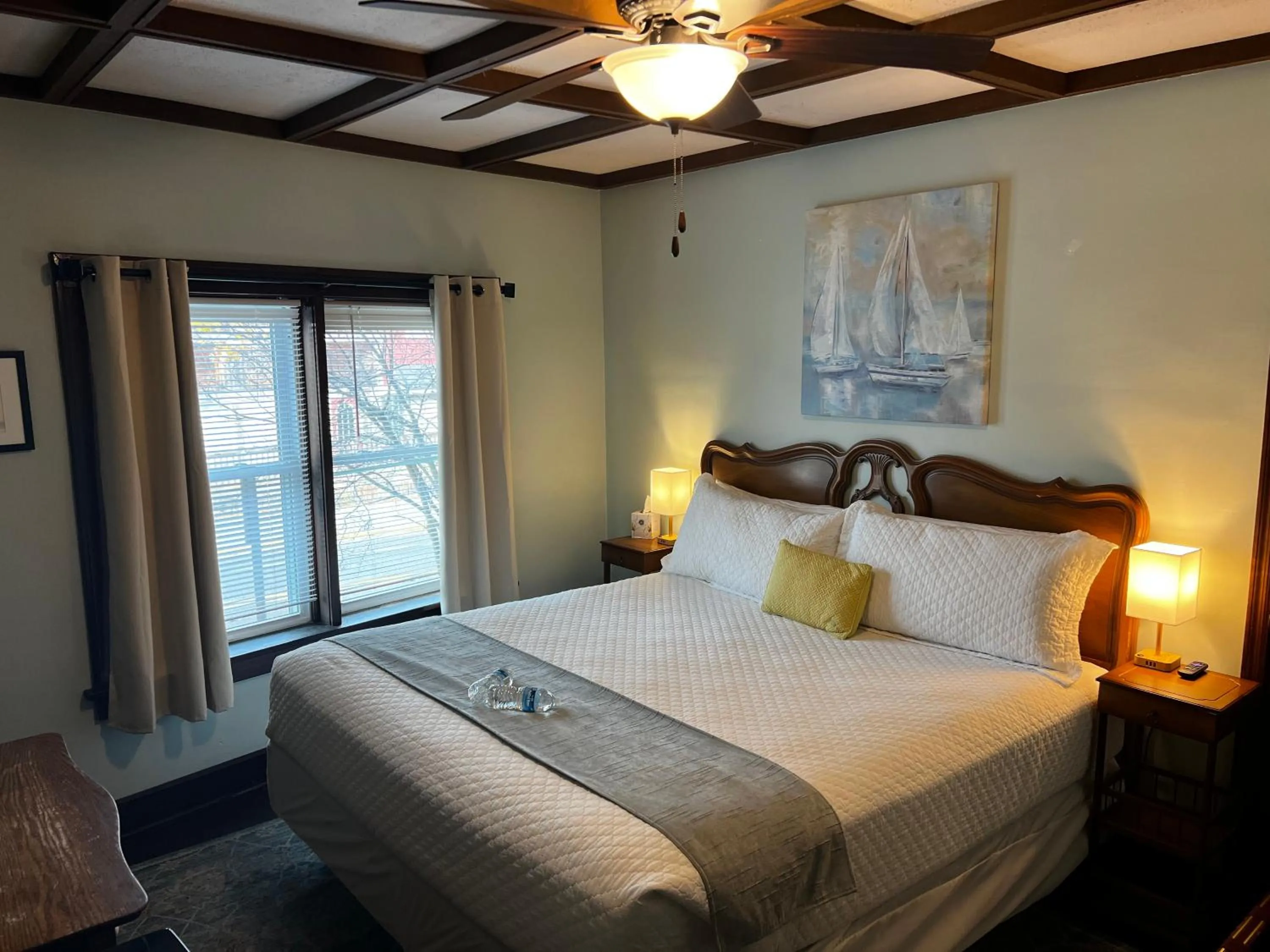 Bed in Historic Hotel Nichols