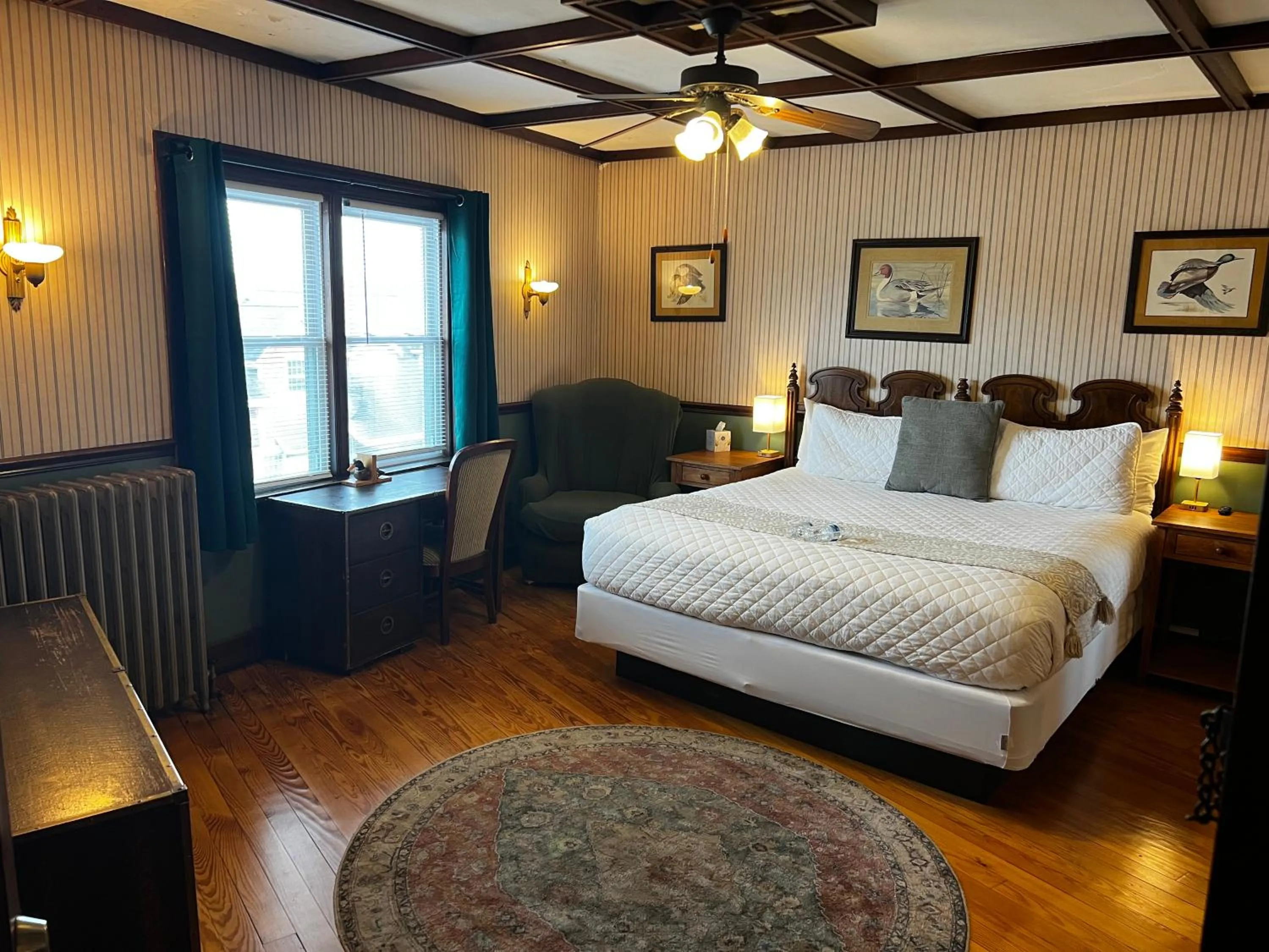 Bed in Historic Hotel Nichols