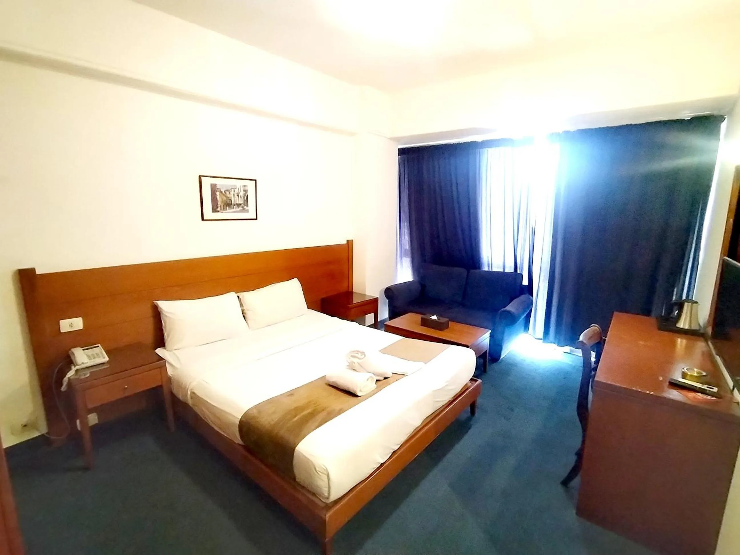 Bed in Caesar's Park Hotel