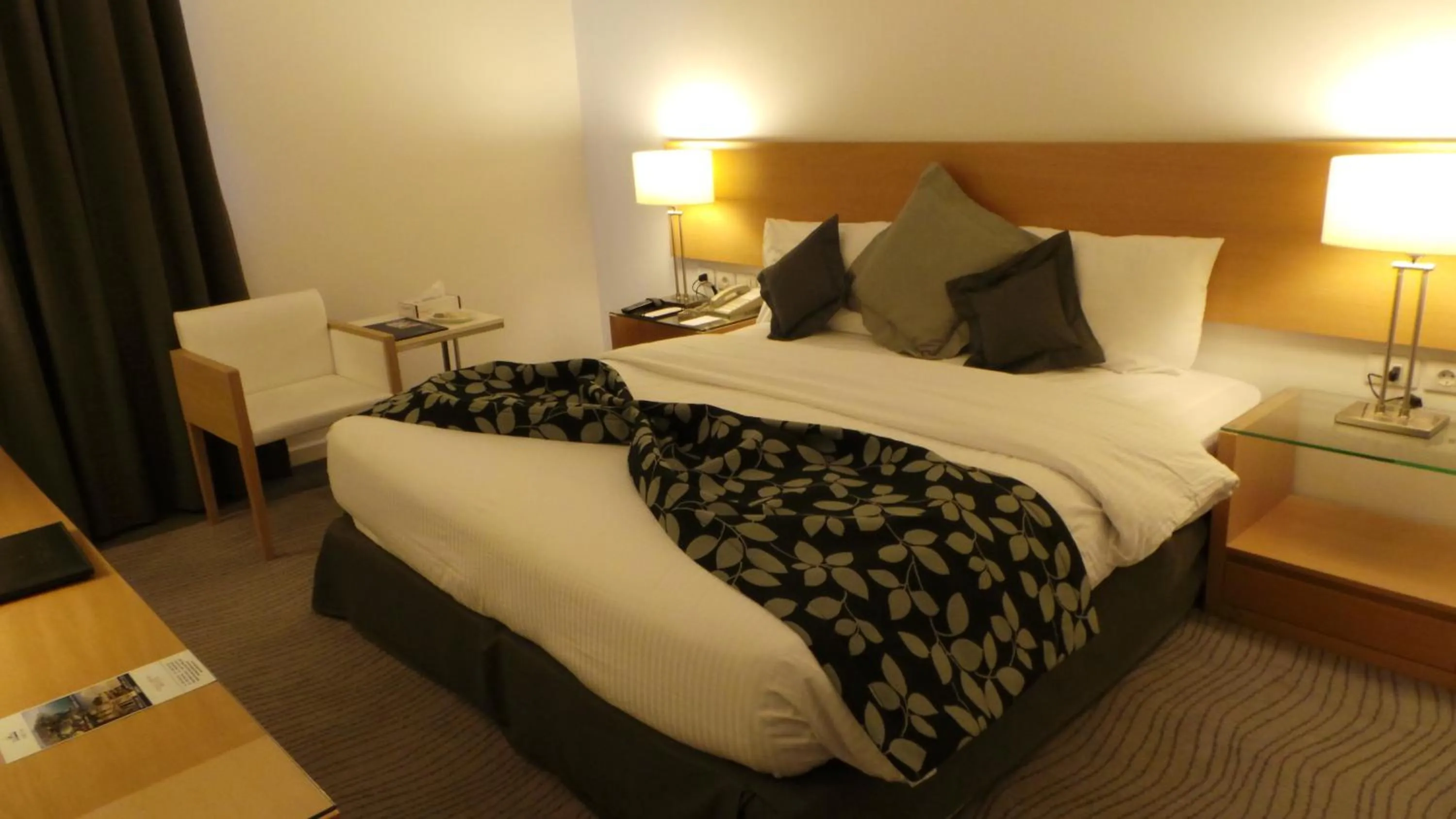 Bed in Amman Airport Hotel