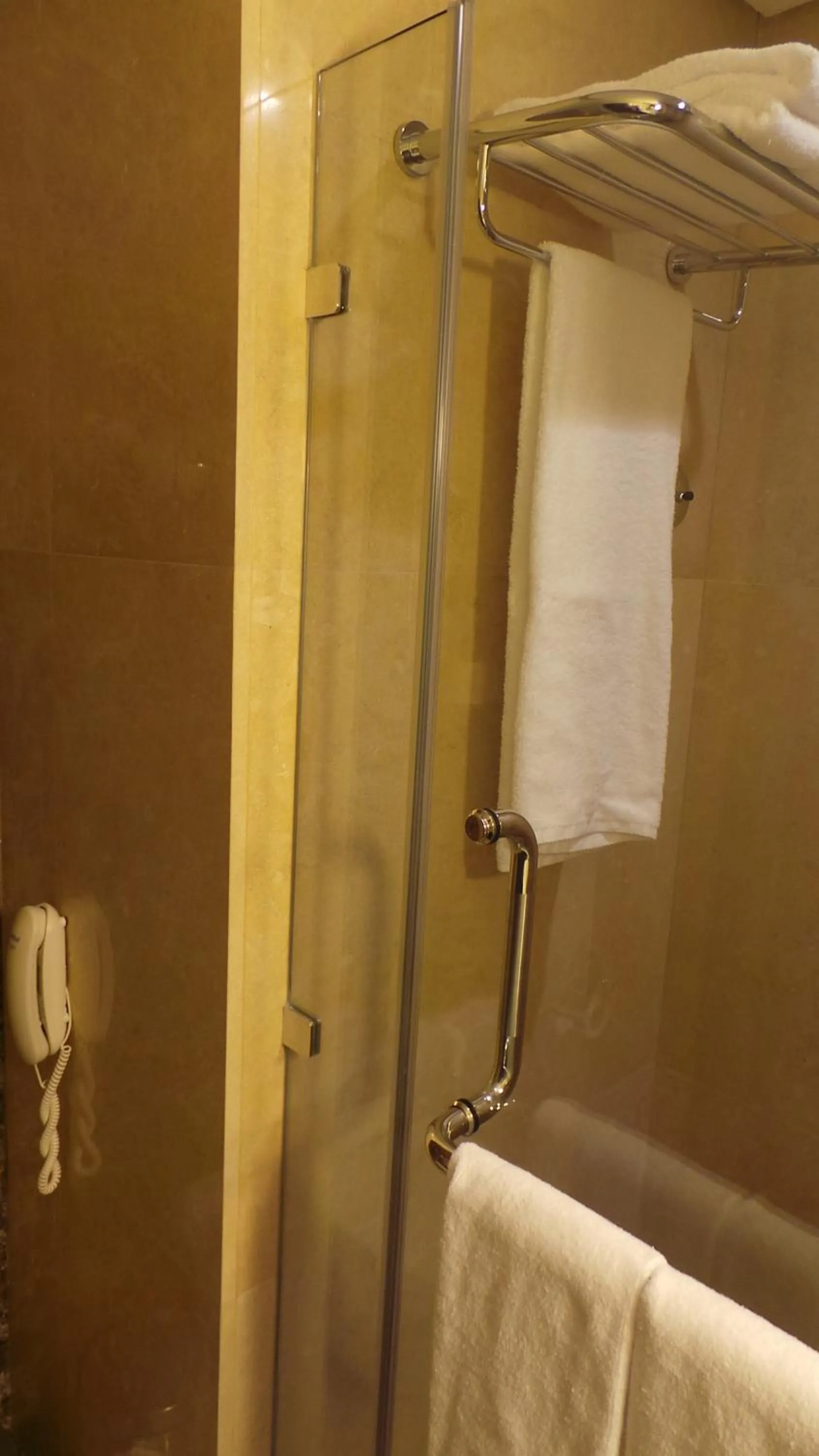 Bathroom in Amman Airport Hotel