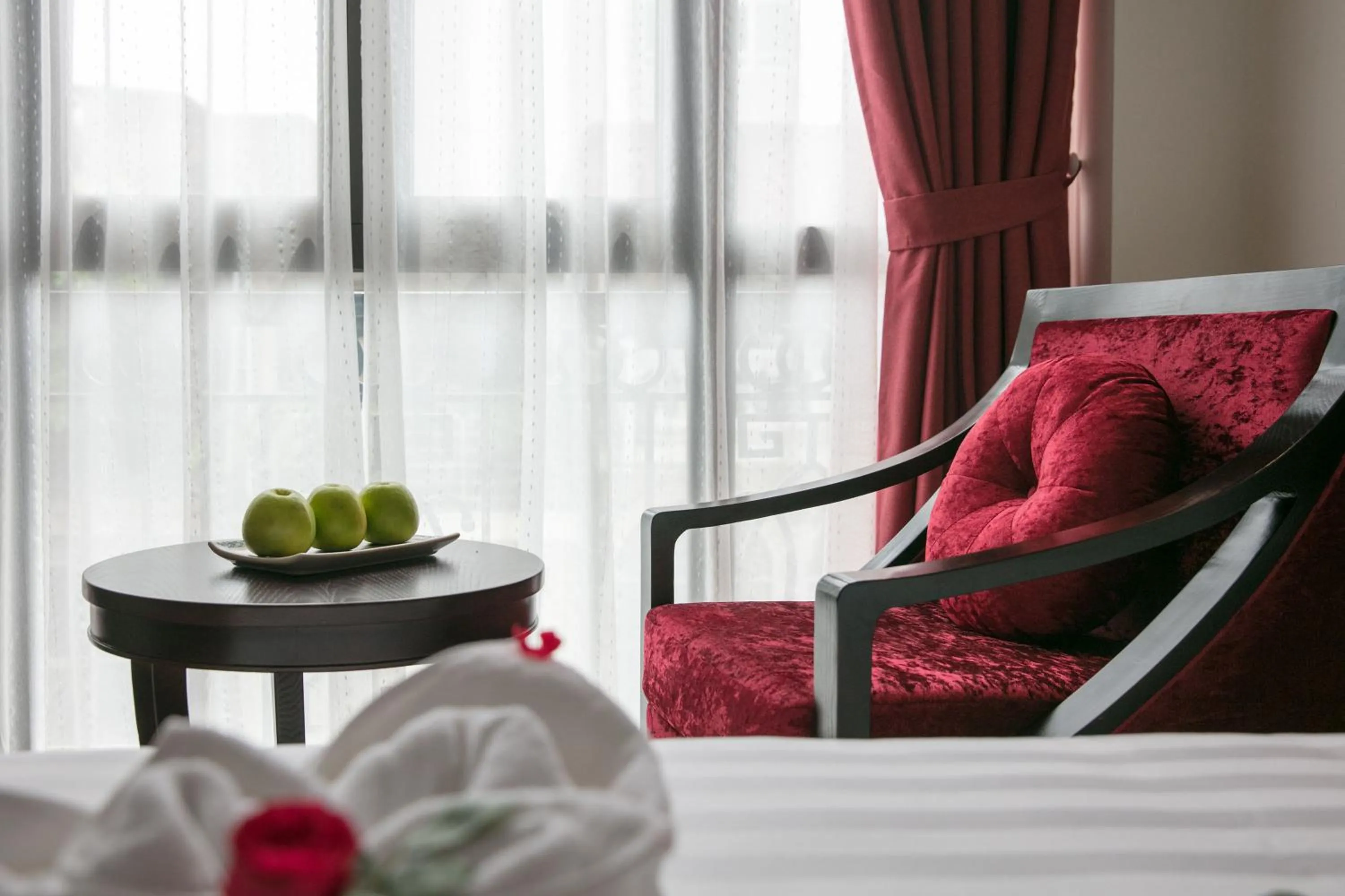 TV and multimedia, Bed in Serene Boutique Hotel & Spa