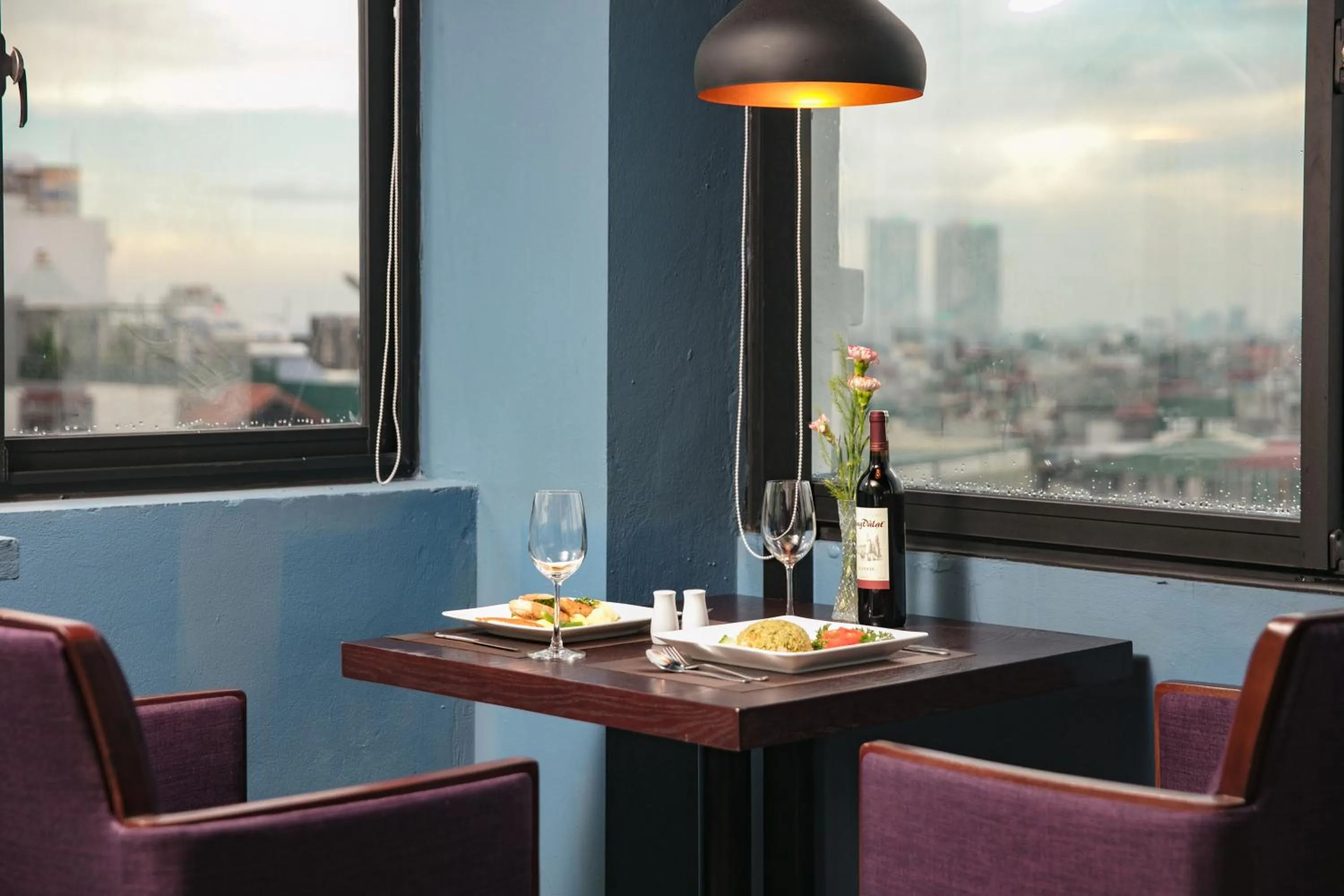 Restaurant/places to eat in Serene Boutique Hotel & Spa