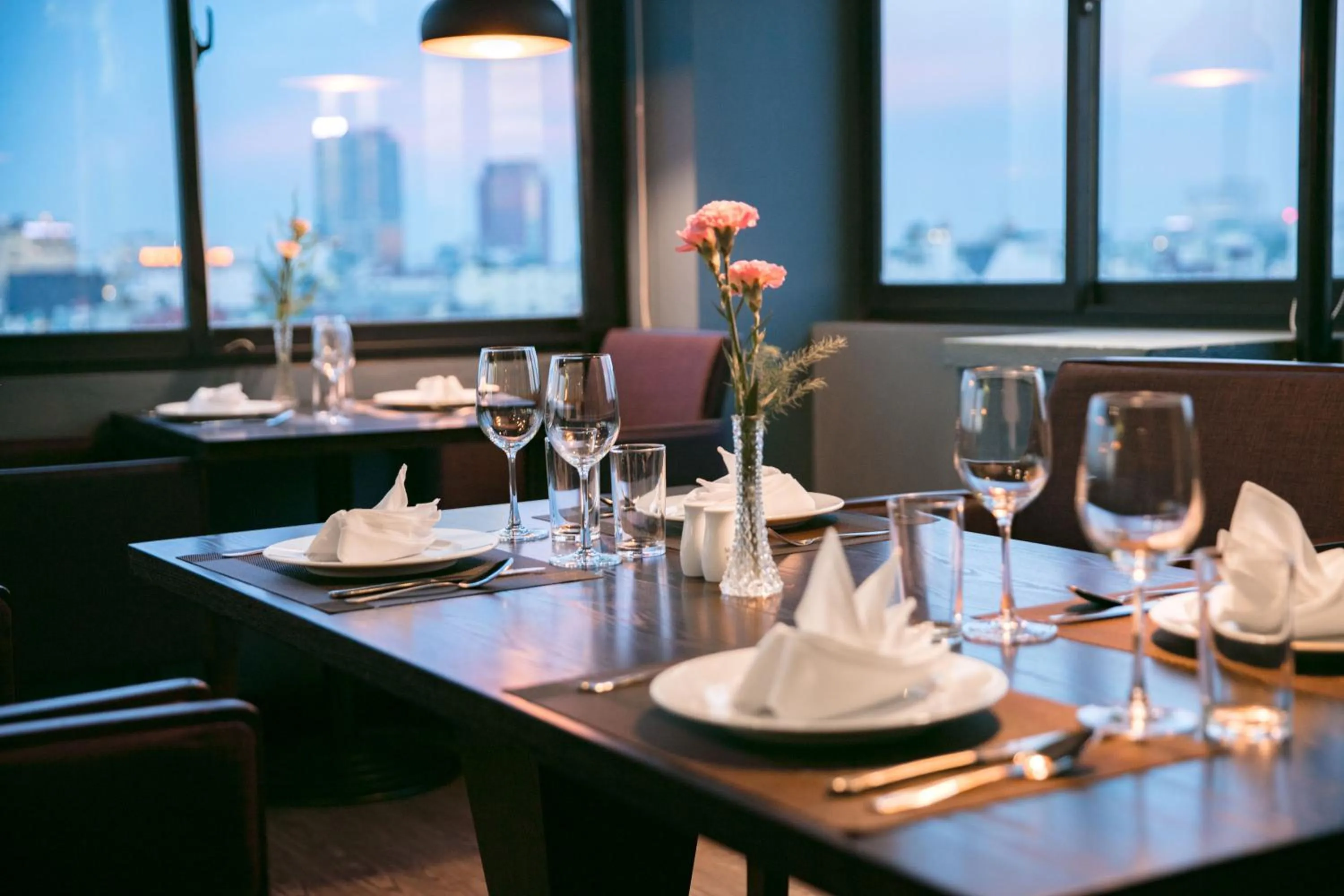 Restaurant/places to eat in Serene Boutique Hotel & Spa