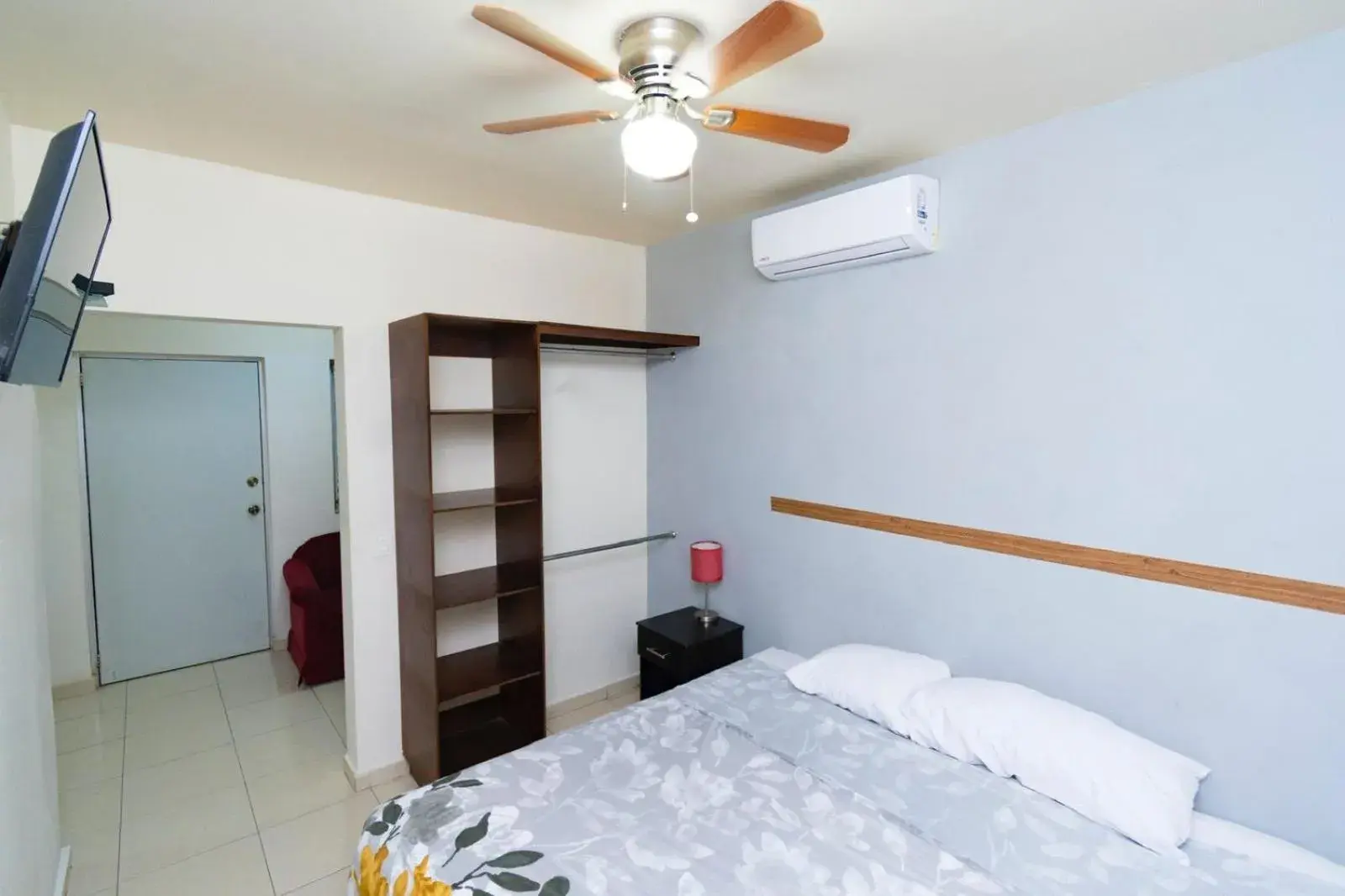 Standard Single Room - single occupancy in Hotel Nápoles Standard Single Room - single occupancy in Hotel Nápoles