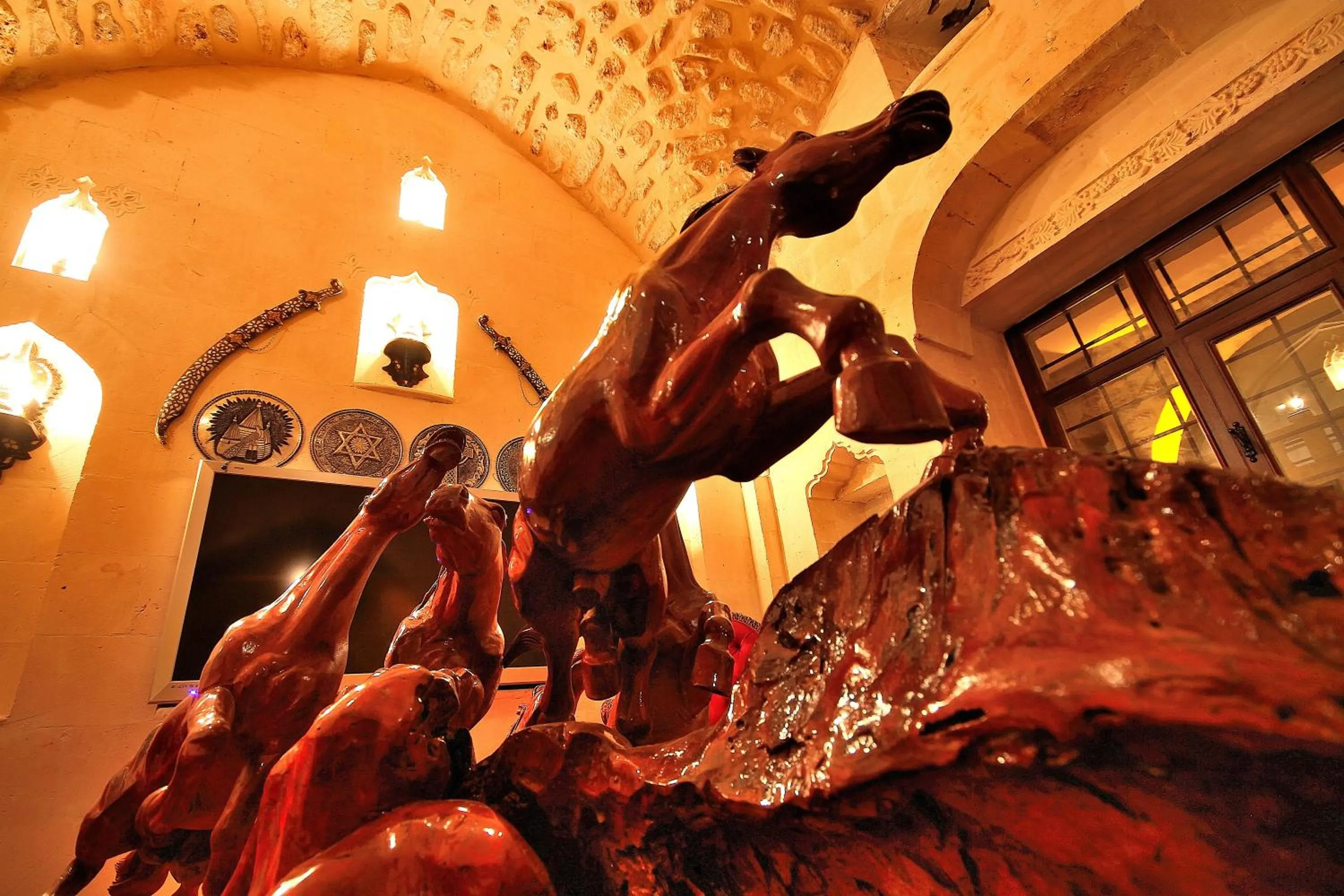 Communal lounge/ TV room in Maridin Hotel