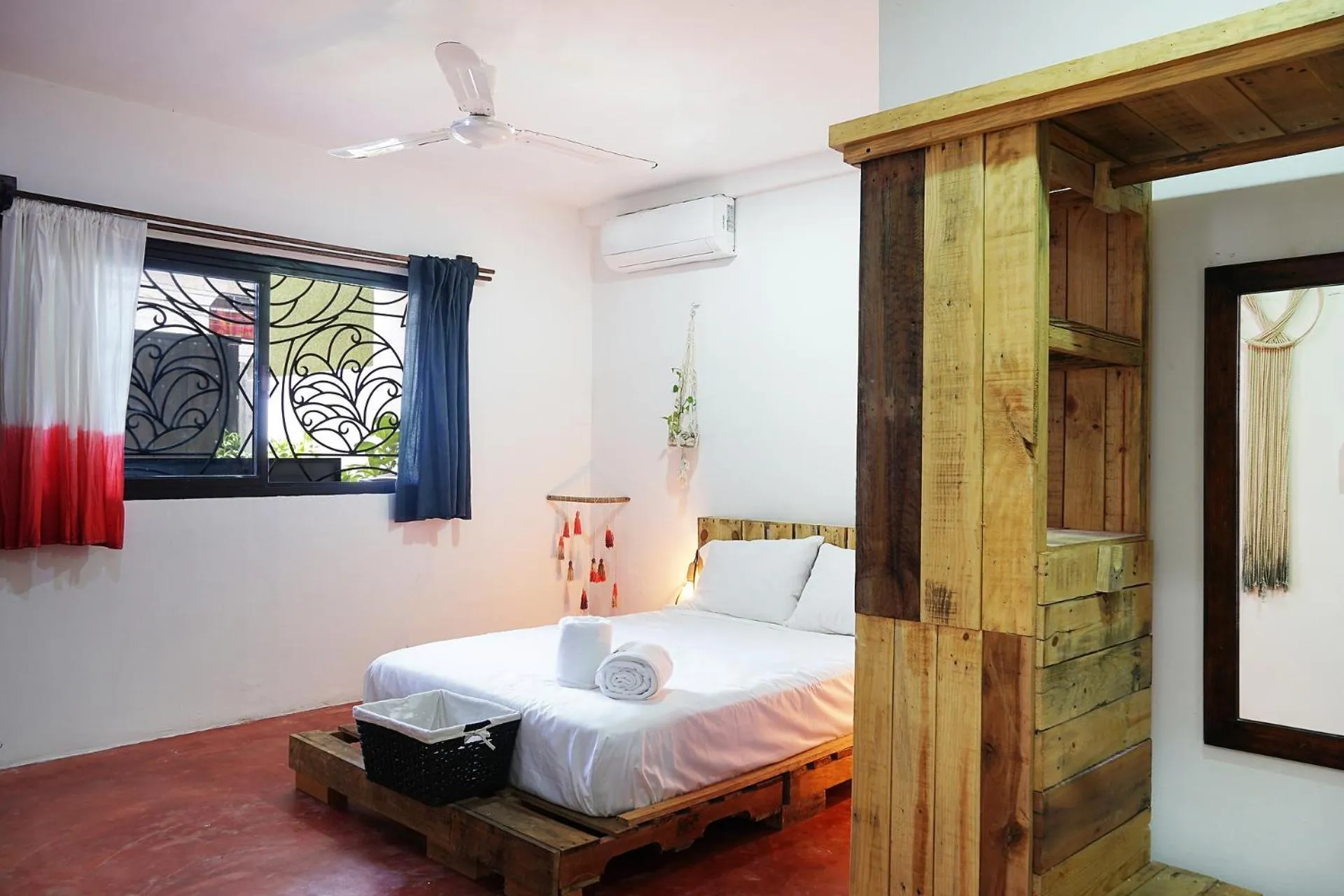 Bed in Red Panda Hostal