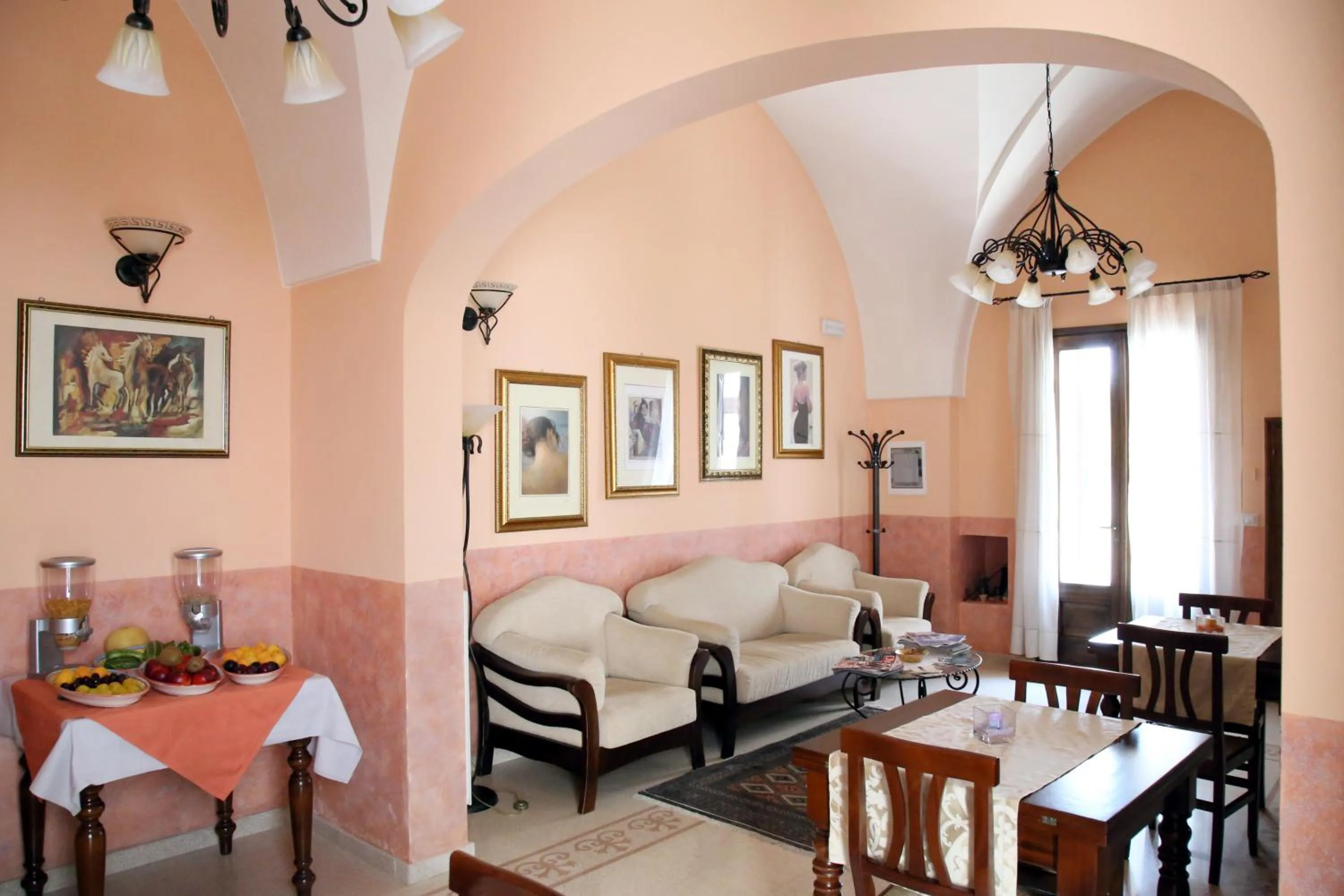 Communal lounge/ TV room in B&B Borgosolare