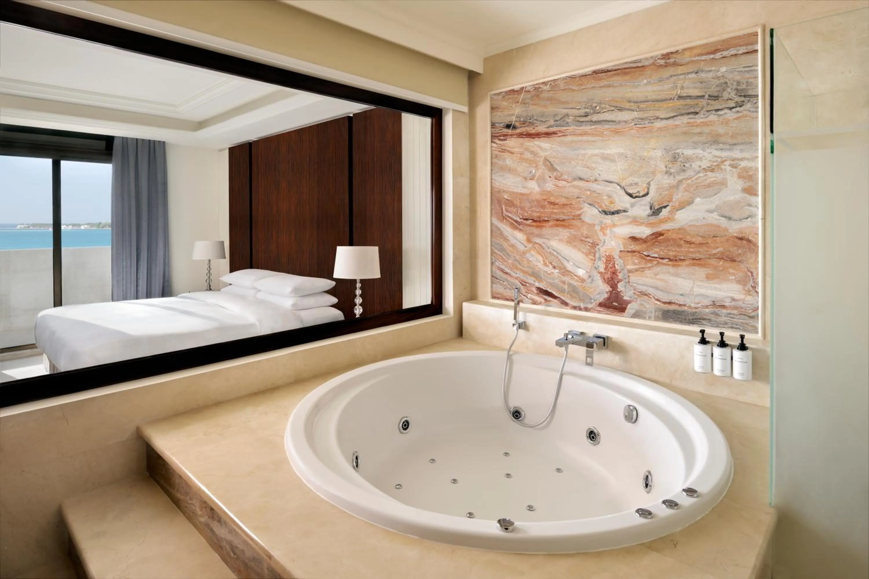 Toilet, Bed in InterContinental Jeddah by IHG