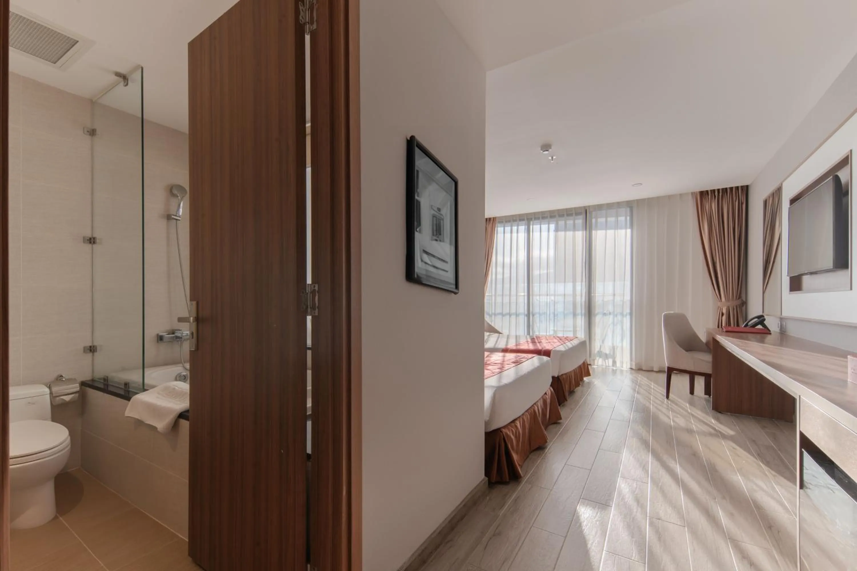Bedroom, Bed in LeMore Hotel Nha Trang