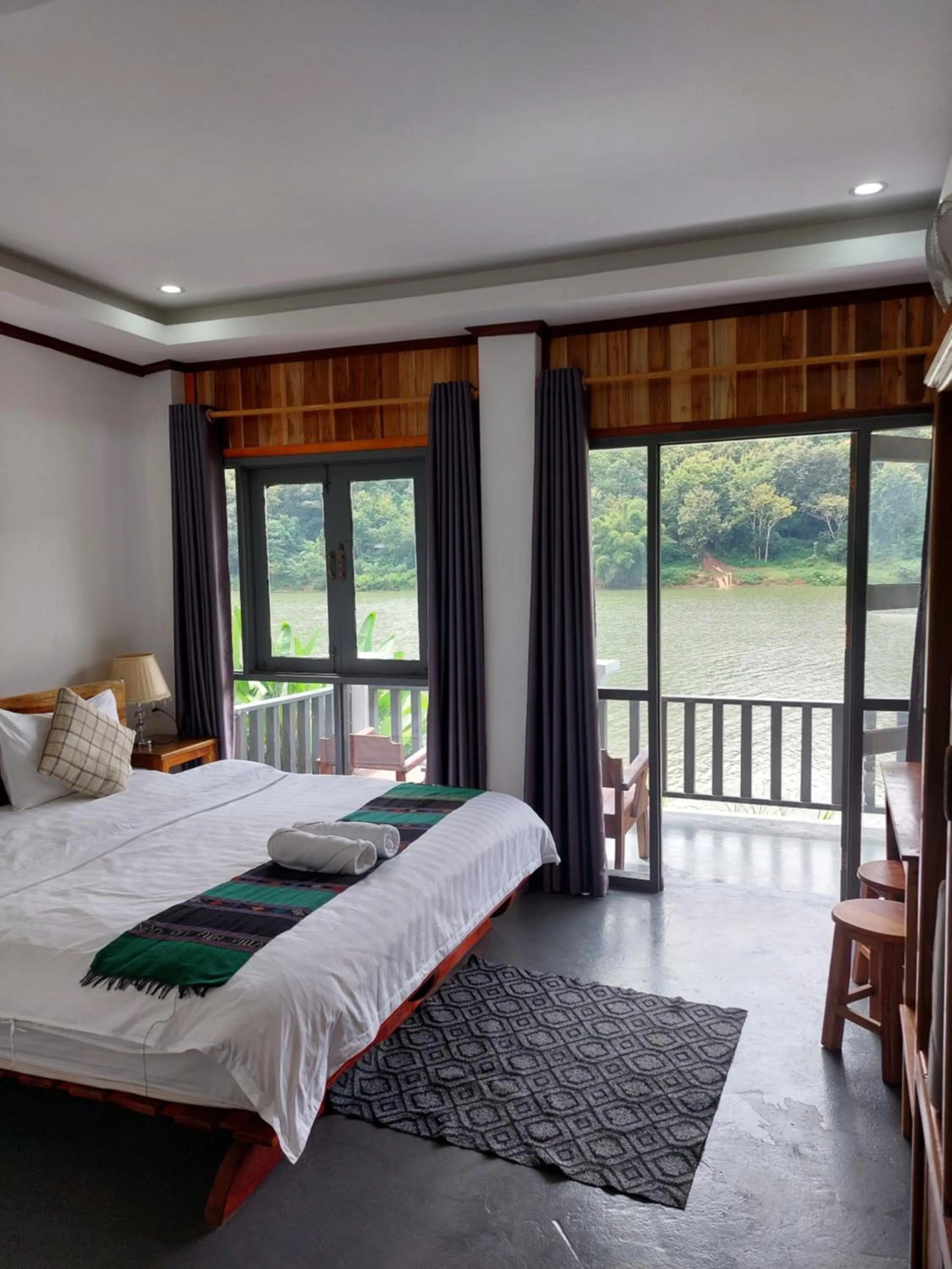 Bed in Nam ou view villa